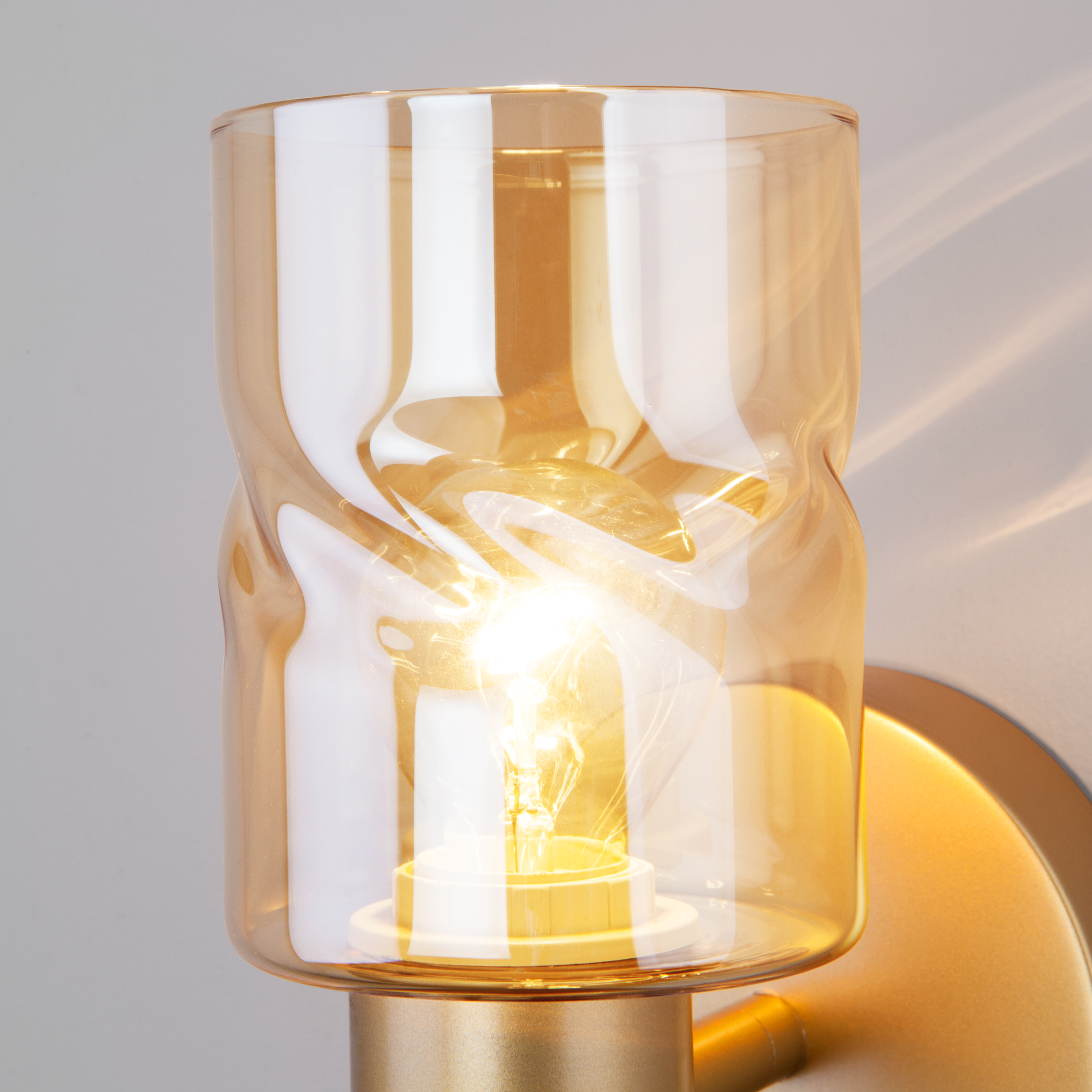 Настенный светильник Eurosvet 20120/1 перламутровое золото