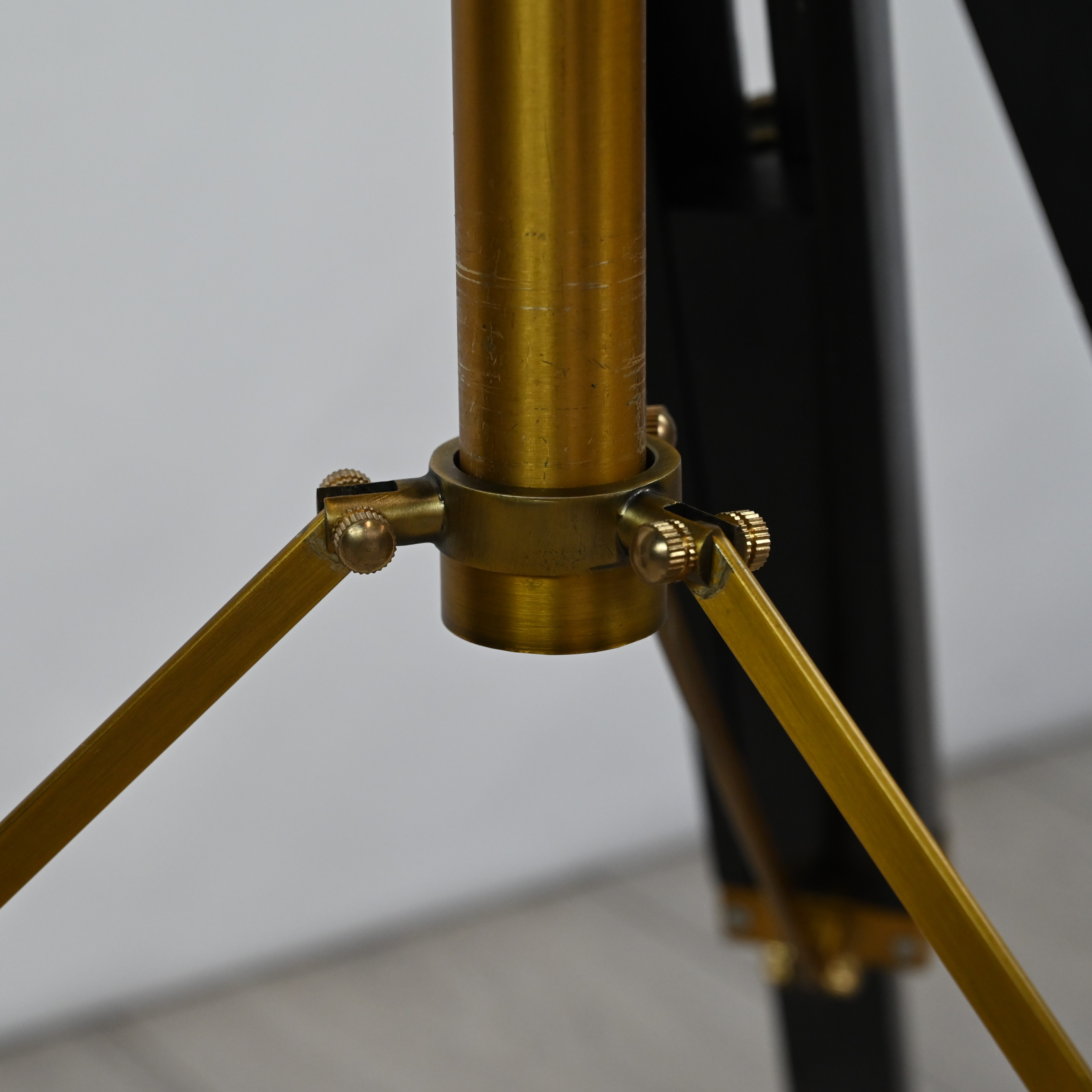 Торшер TRIPOD 102145-26