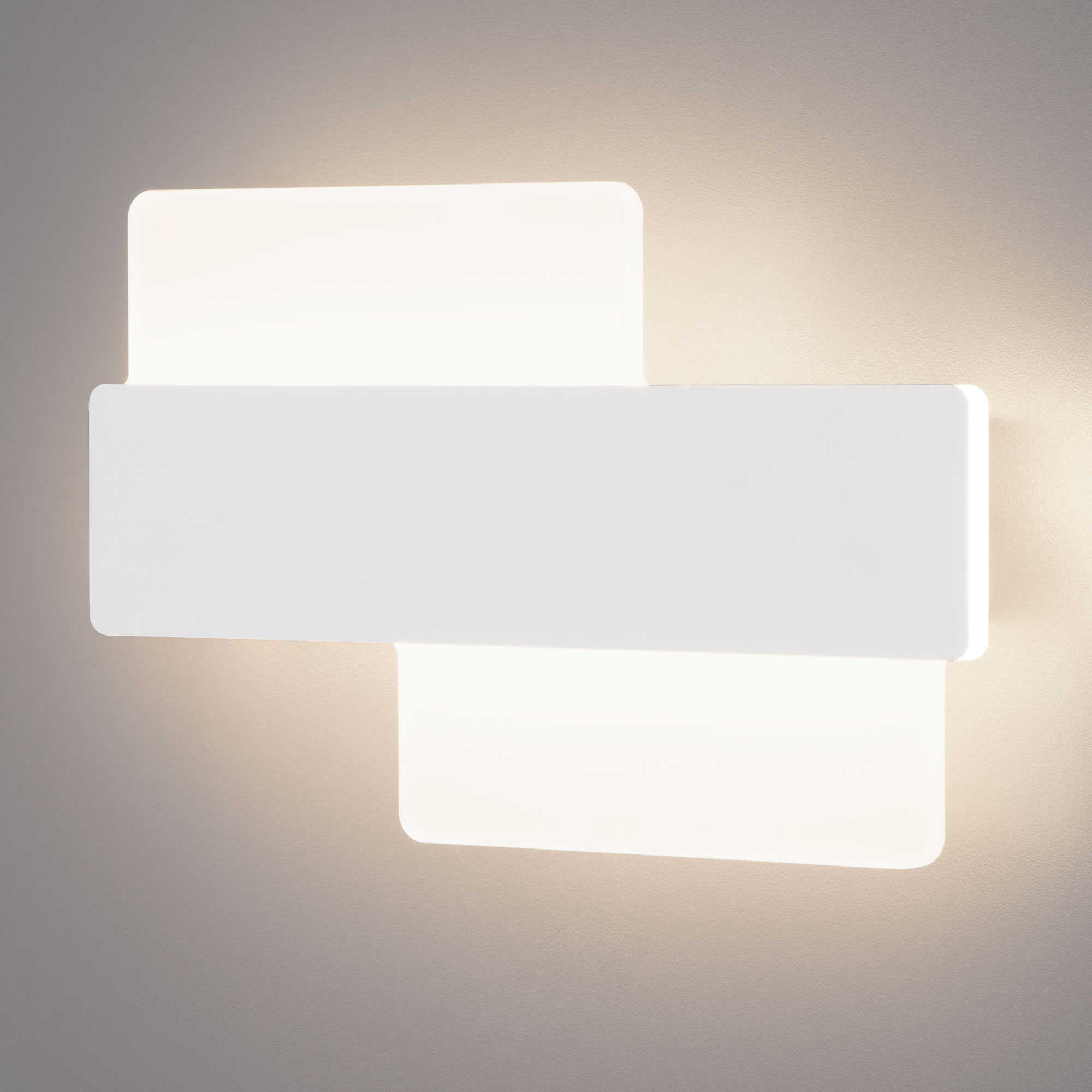 Настенный светильник Eurosvet 40142/1 LED белый