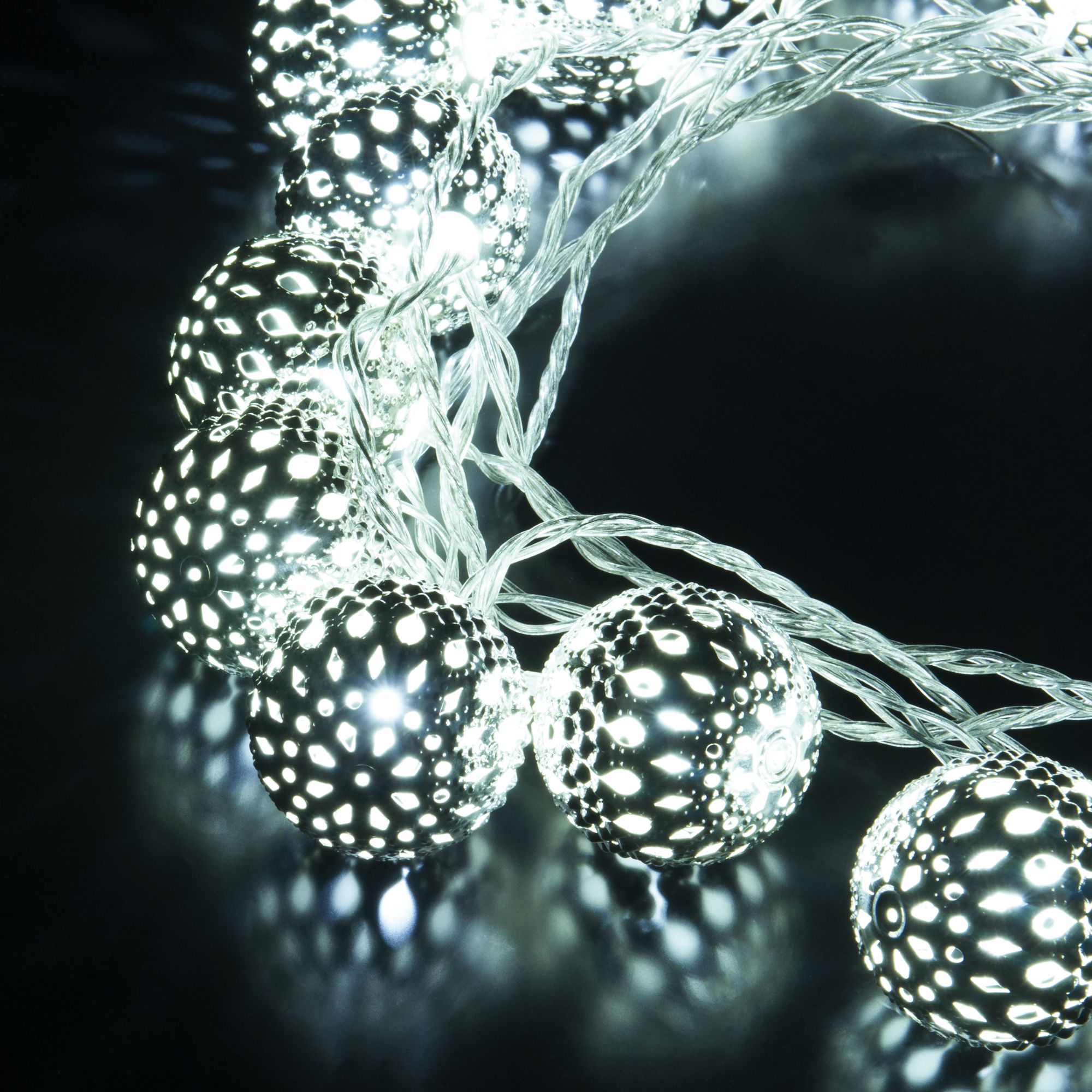 Гирлянда бытовая электрическая нить Eurosvet 400-003 хром/белый с эффектом мерцания