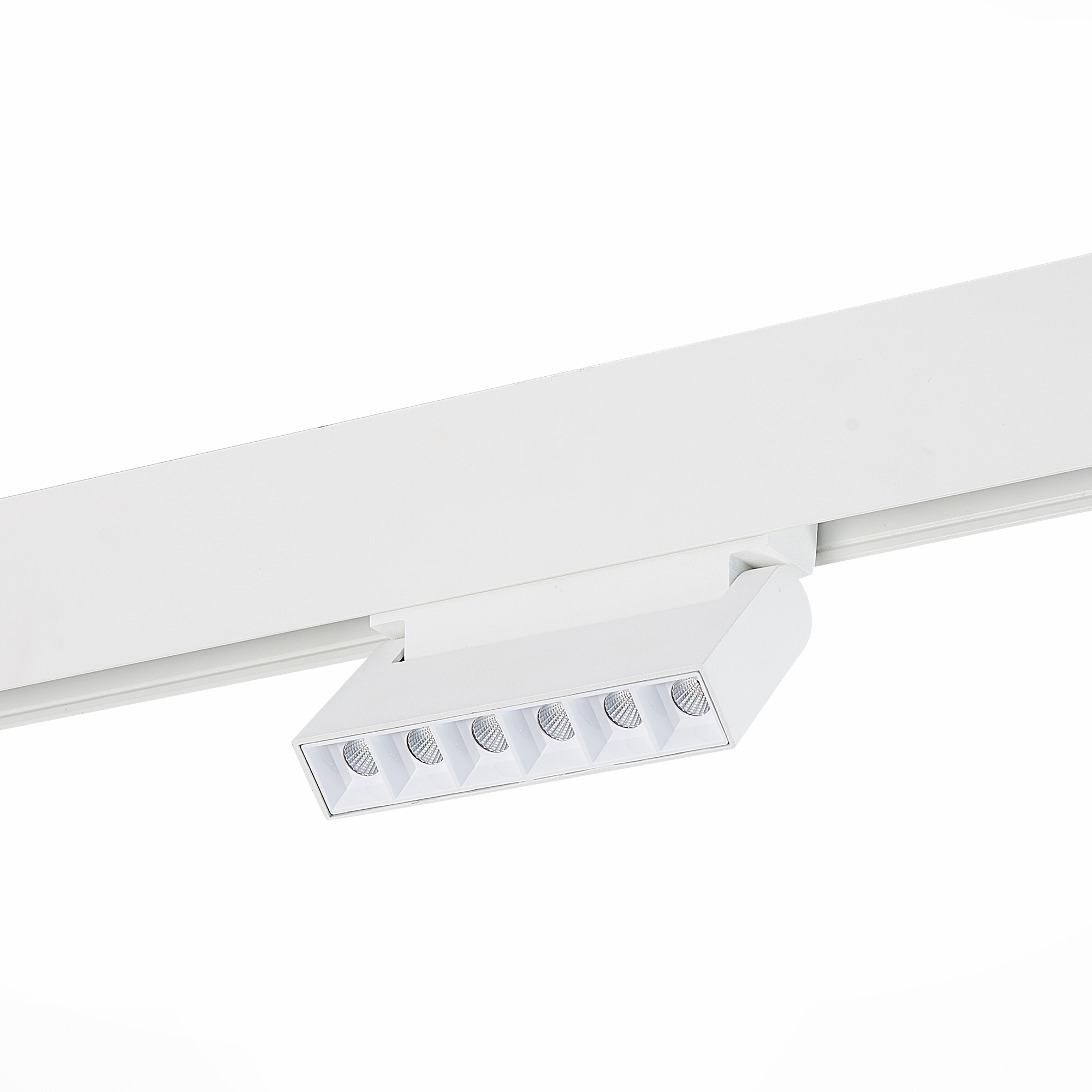 ST364.546.06 Магнитный трековый светильник белый LED 1*6W 4000K 532Lm Ra>80 36° IP20 L120xW22xH108 4 СКАЙЛАЙН 48V