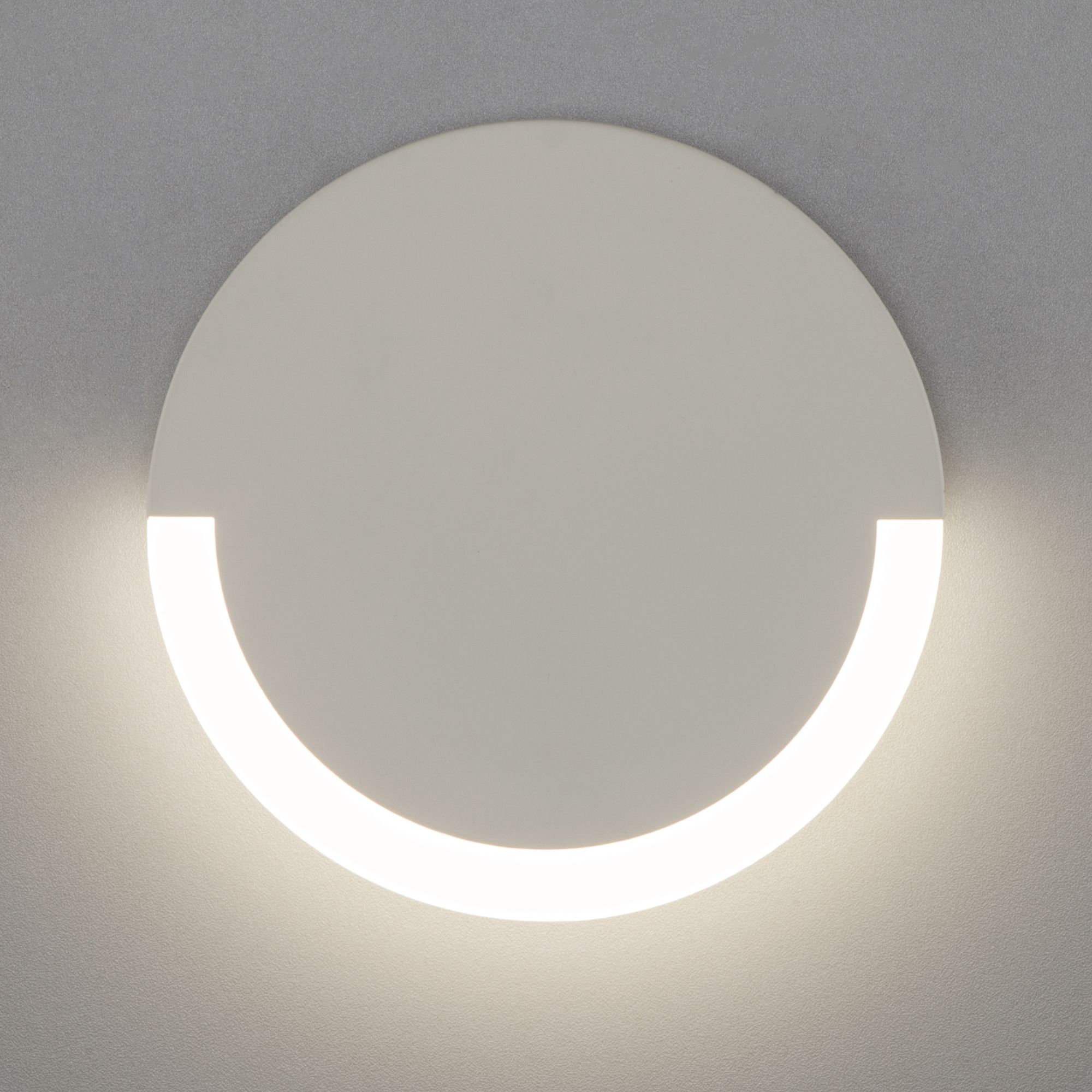 Настенный светильник Eurosvet 40147/1 LED белый