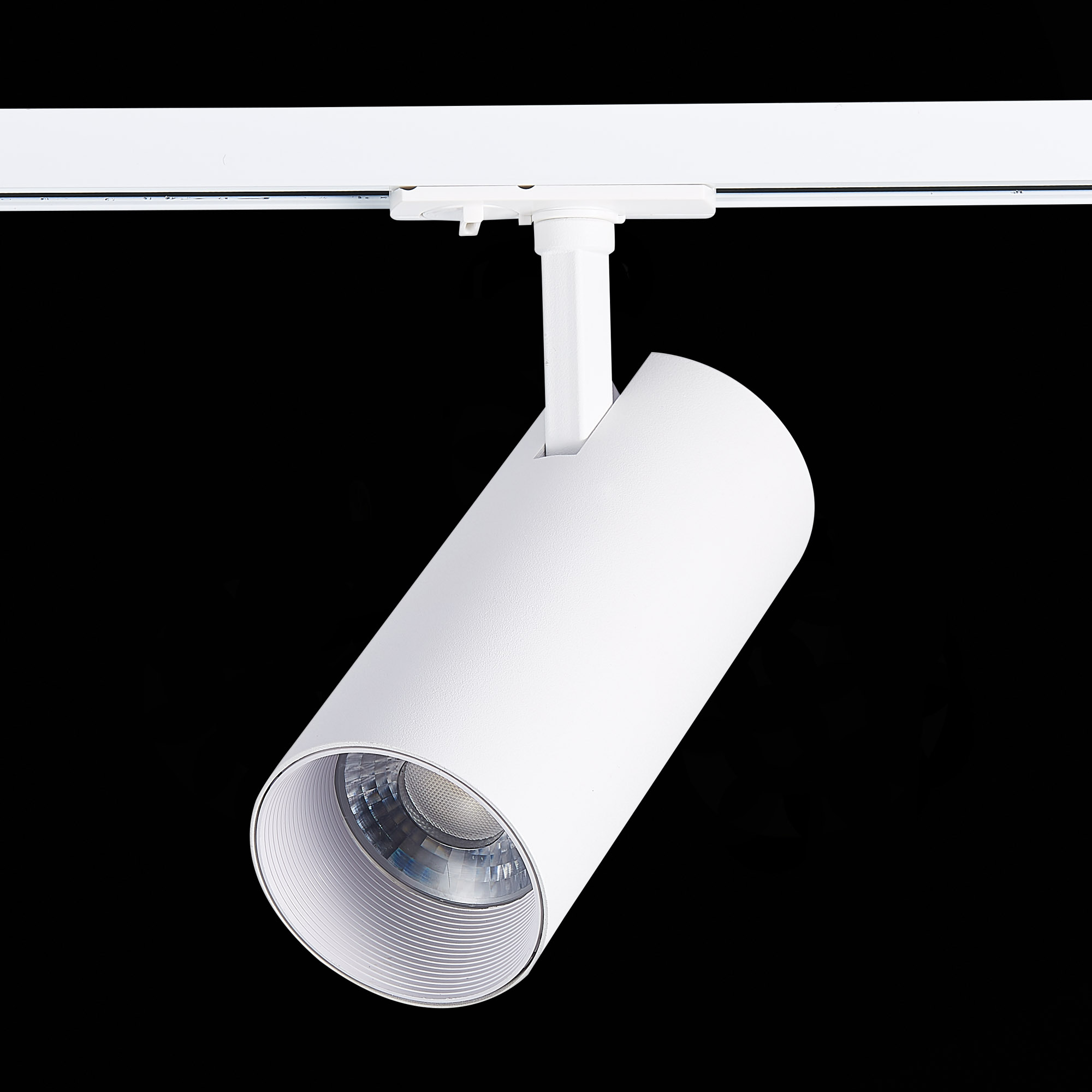 ST350.536.30.36 Св-к трек. Белый LED 1*30W 3000K 2 700Lm Ra?90 36° IP20 L177xW77xH204 100-240V BASE