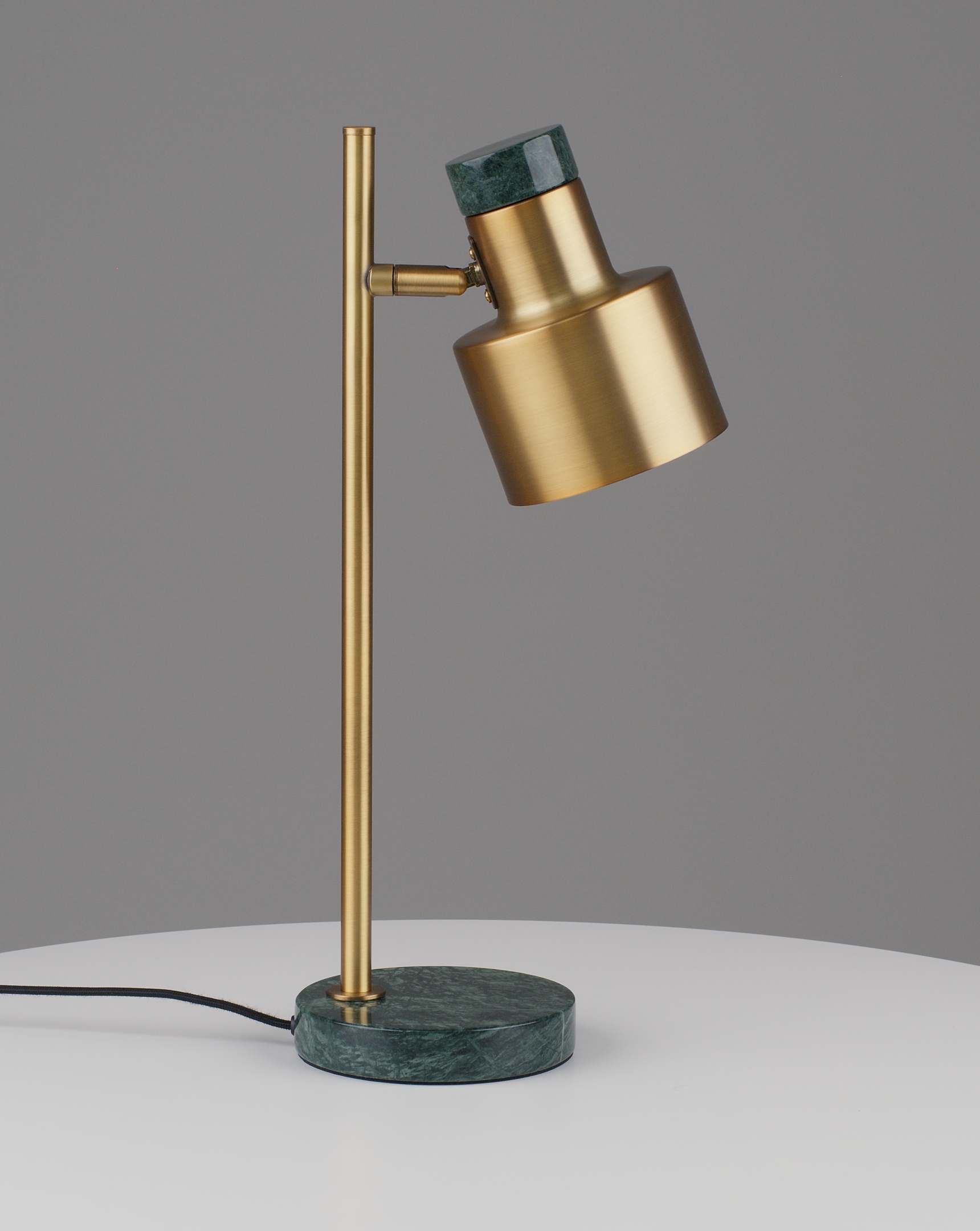 Лампа настольная Moderli V11309-1T Goldy