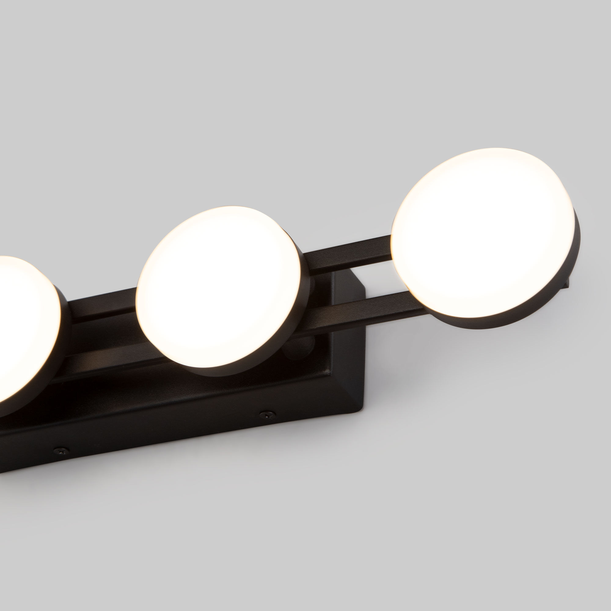 Настенный светильник черный Eurosvet 90332/4