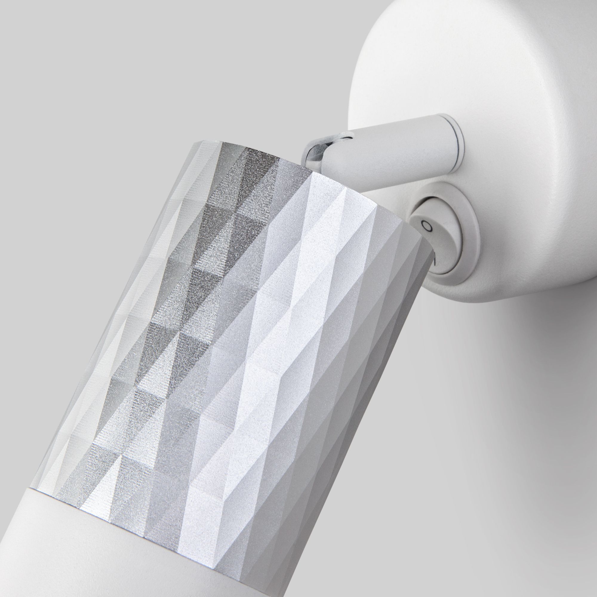 Настенный светильник Eurosvet 20088/1 белый/серебро