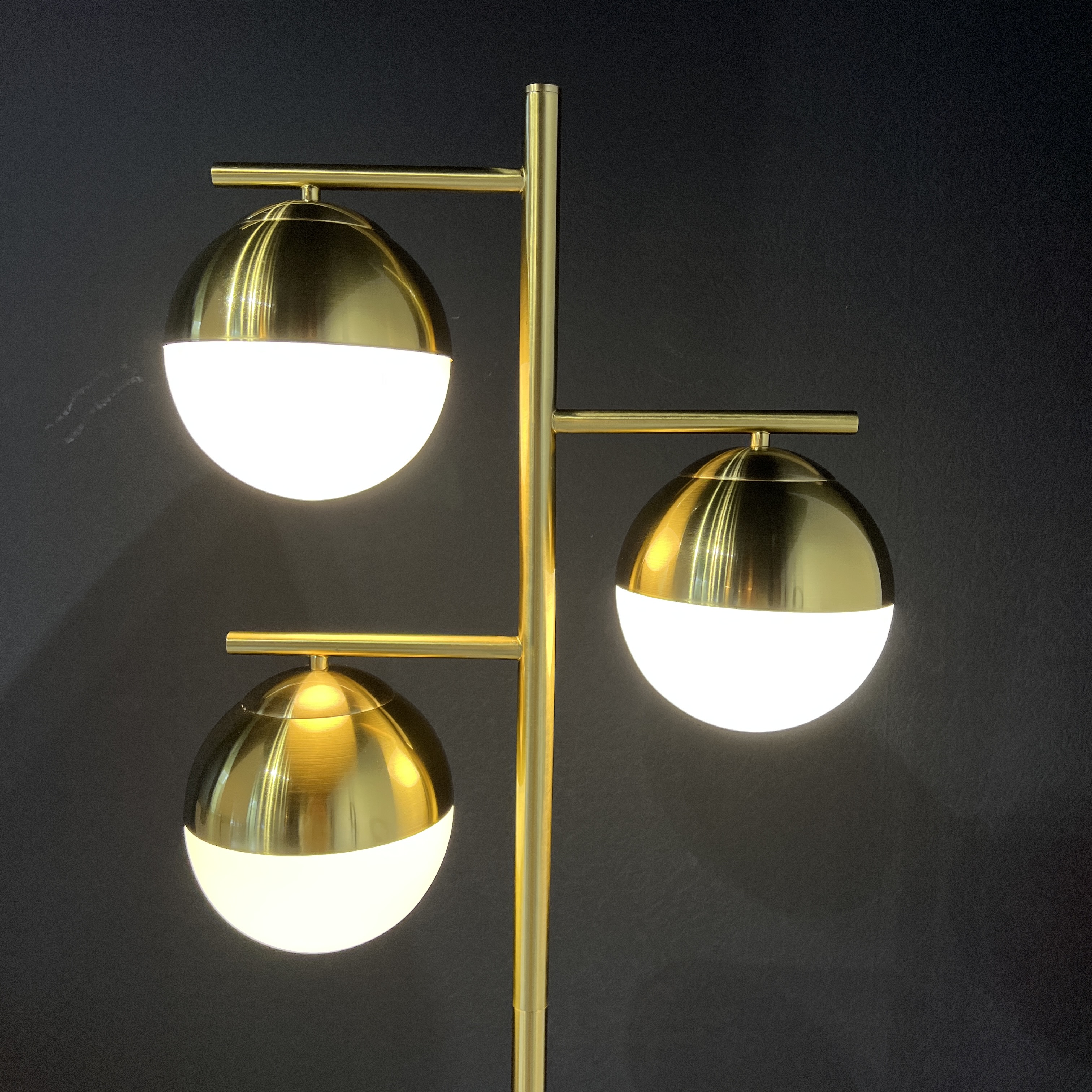 Торшер Geneva Glass Floor Lamp Triple от Imperiumloft 85502-22