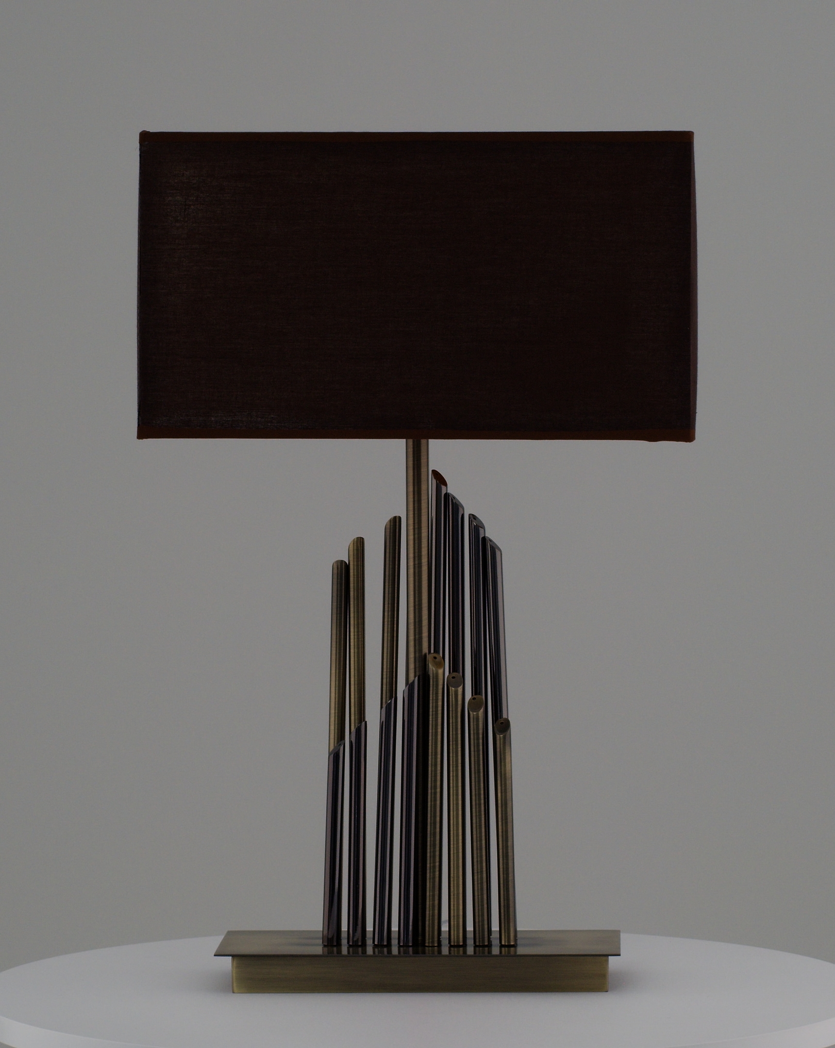 Лампа настольная Moderli V11143-1T Melony