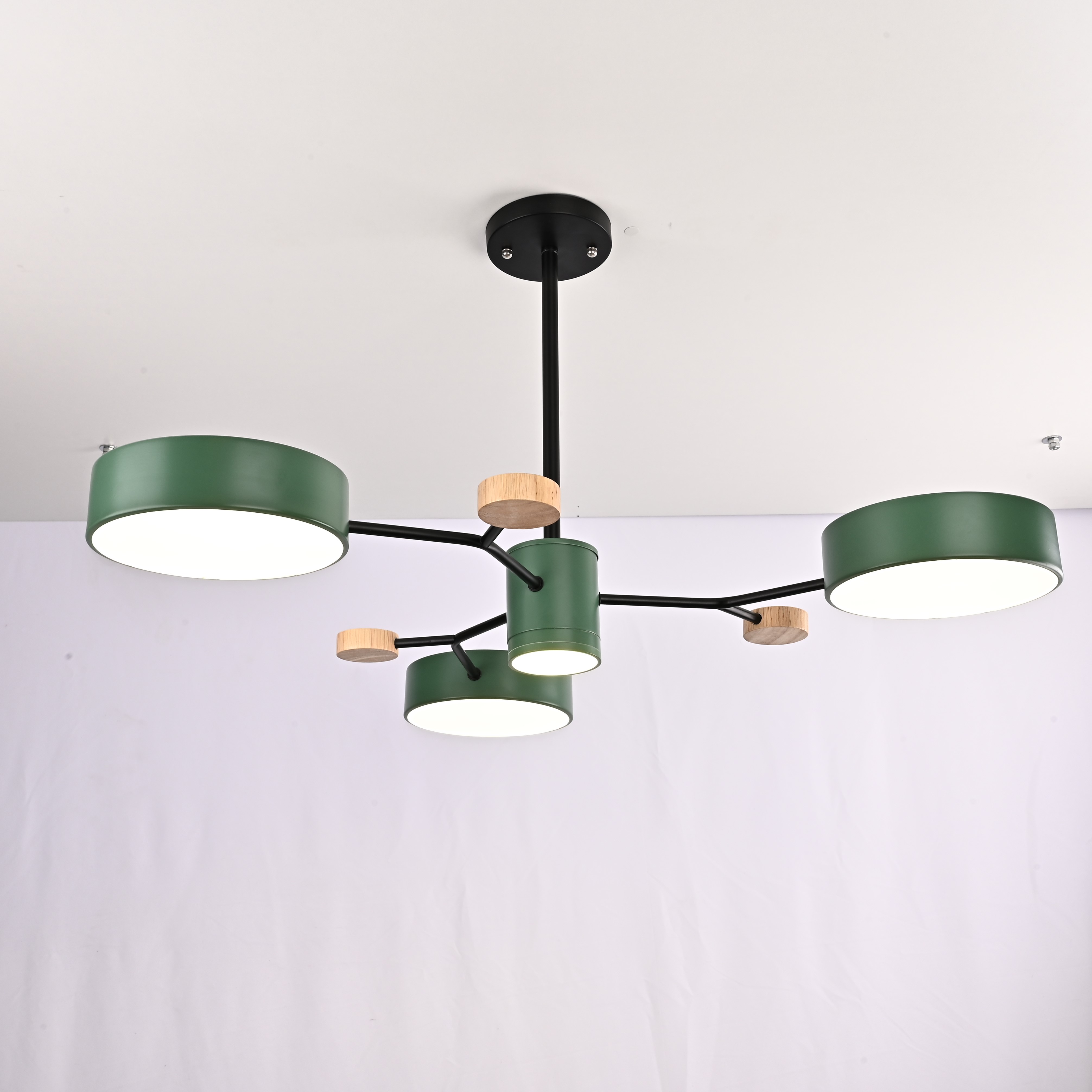 Люстра На Штанге Meade 4 Lamps Green от Imperiumloft 207855-26