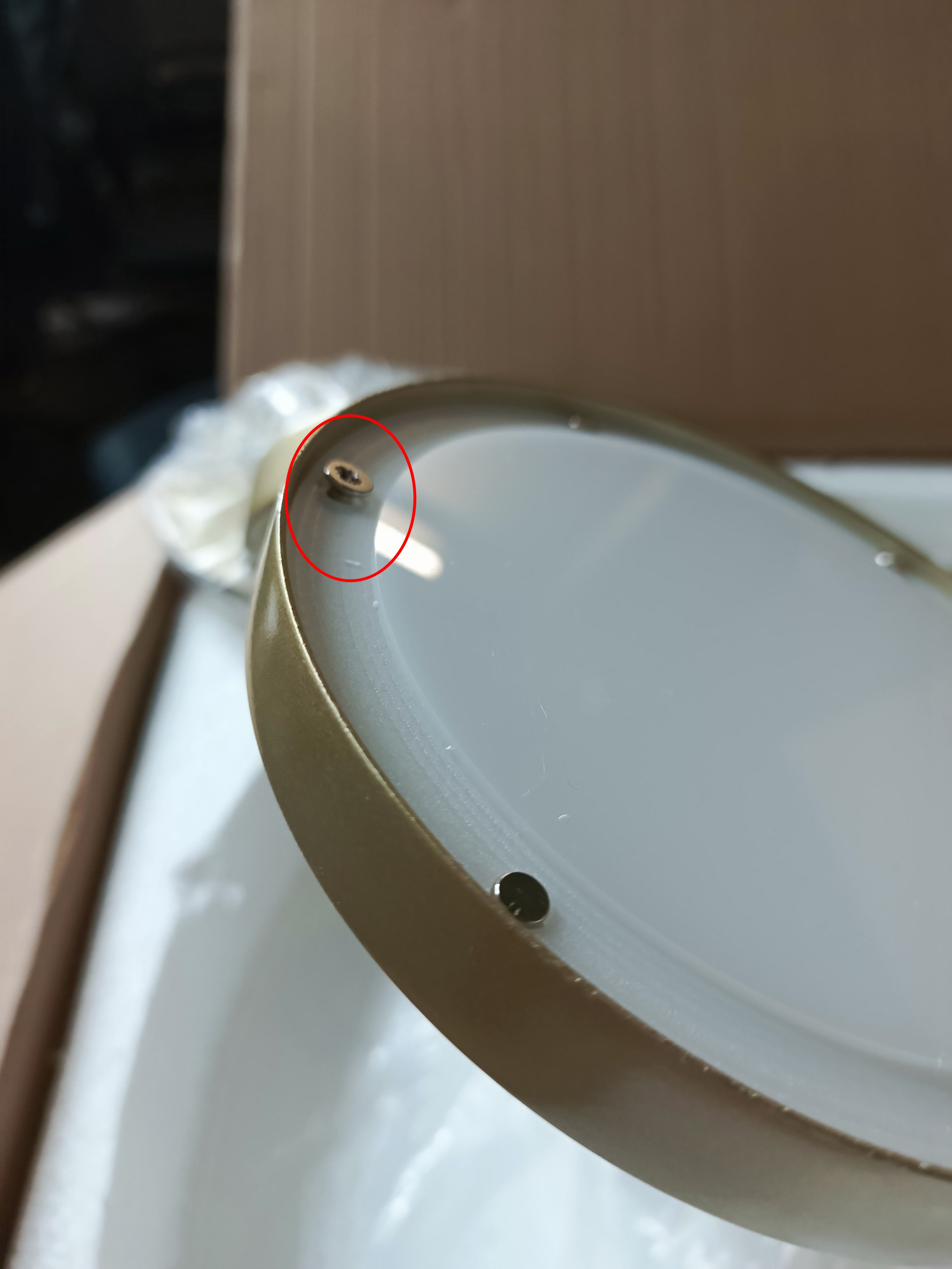utsenka-SL6508.203.01 Светильник подвесной ST-Luce Матово Золотистый/Белый LED 1*60W 4000K РИО