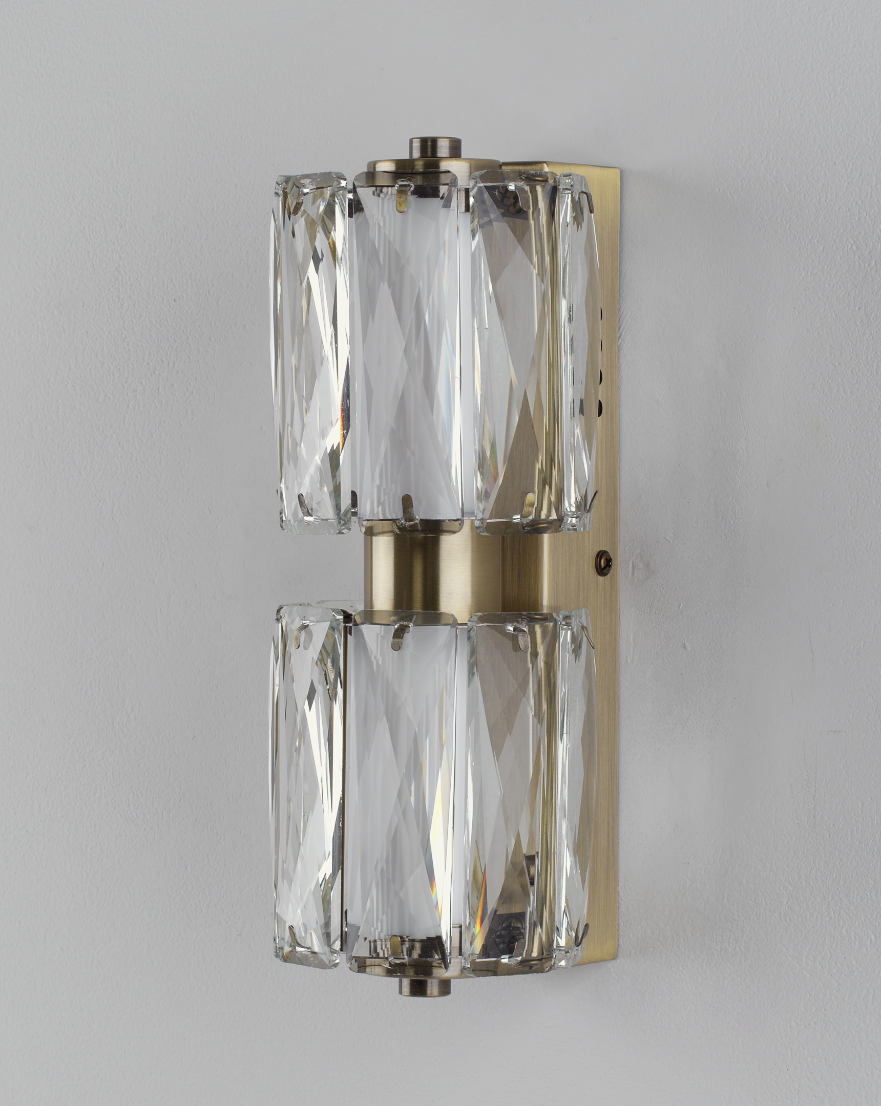 Светильник настенный светодиодный Moderli V11711-WL Prismique