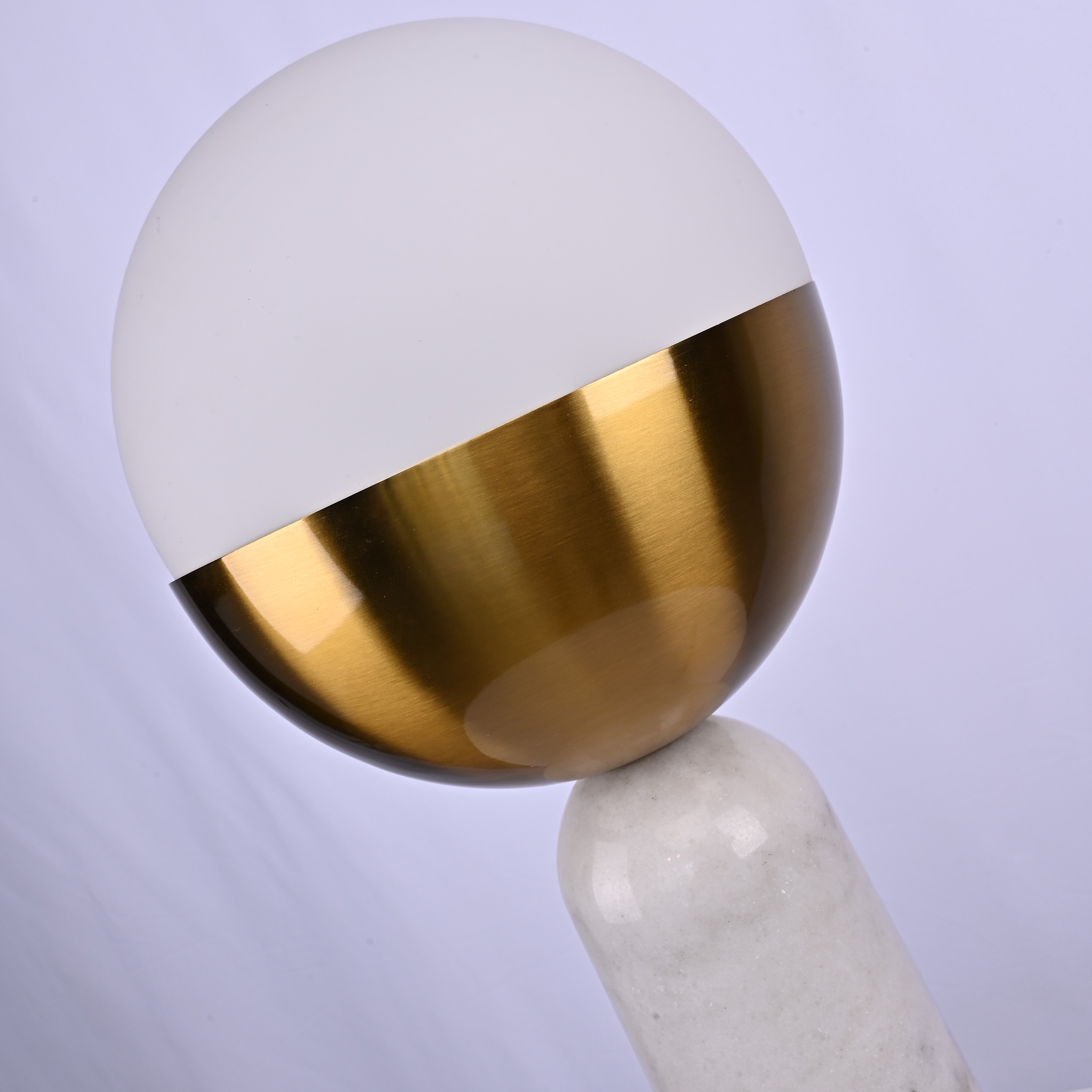 Настольная Лампа Marble Globe White от Imperiumloft 168474-22