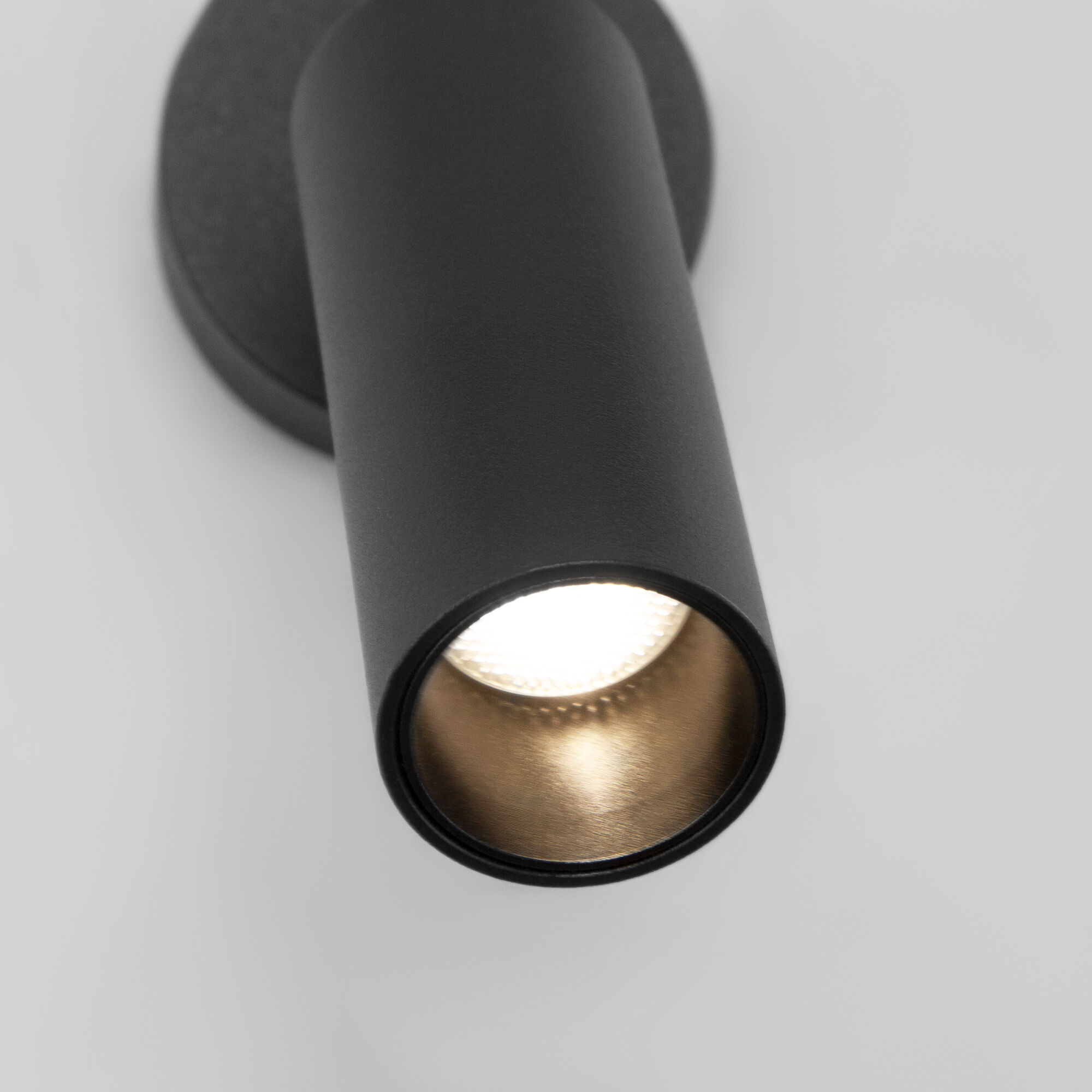 Настенный светильник Eurosvet 20133/1 LED черный