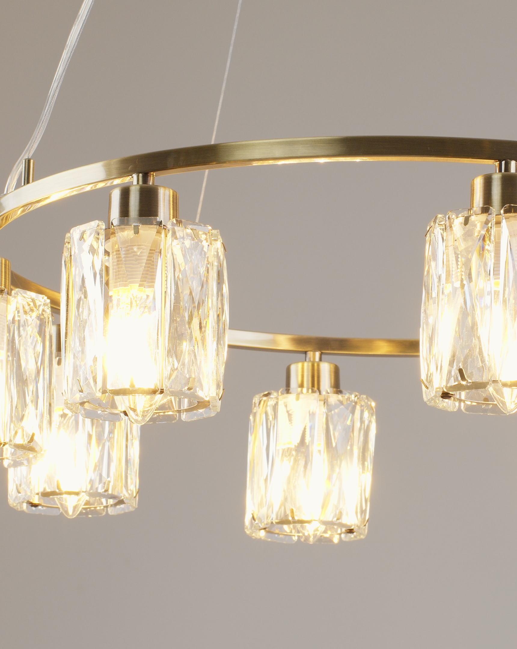 Люстра подвесная Moderli V11685-8P Prismique