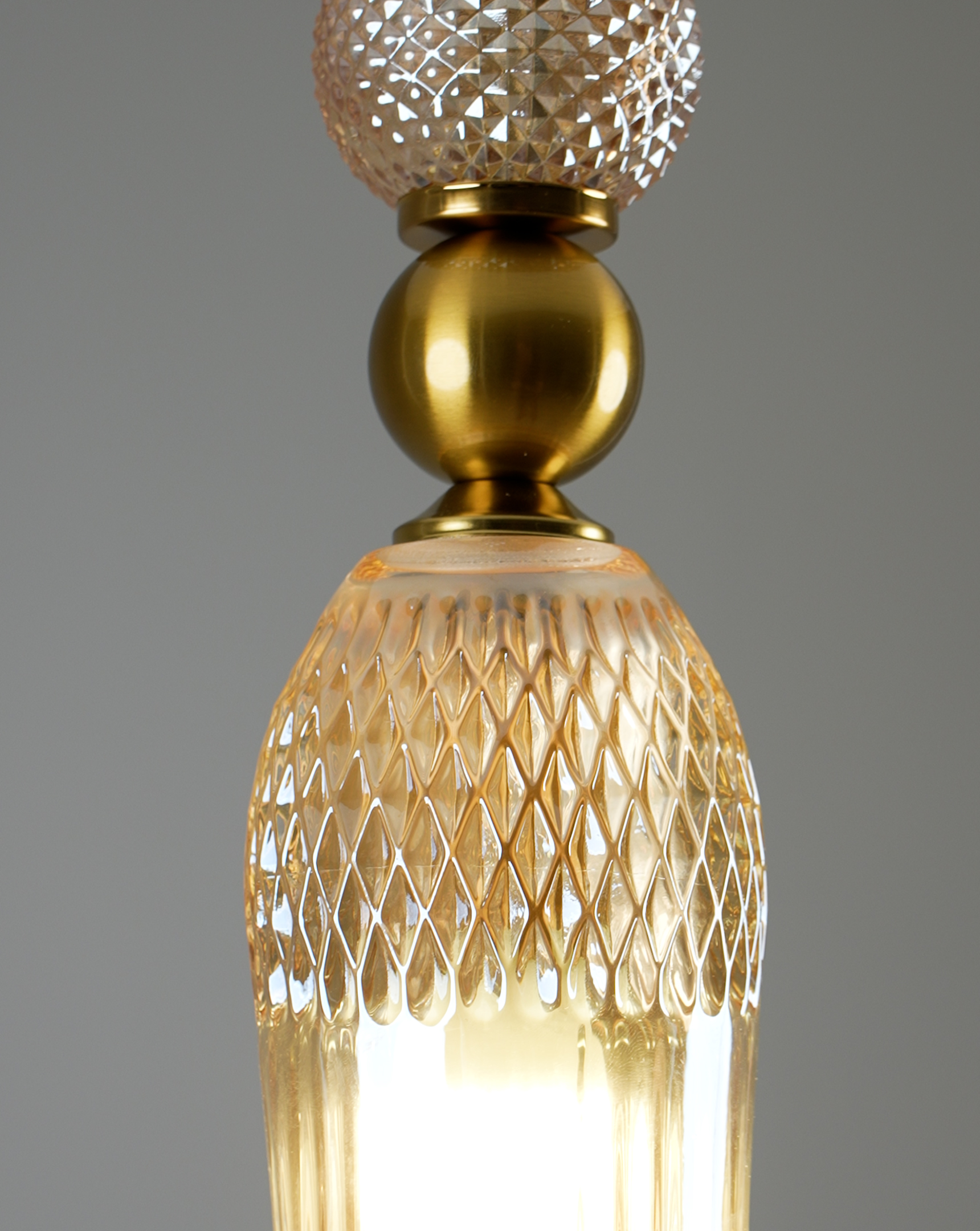 Светильник подвесной Moderli V10907-P Glassy