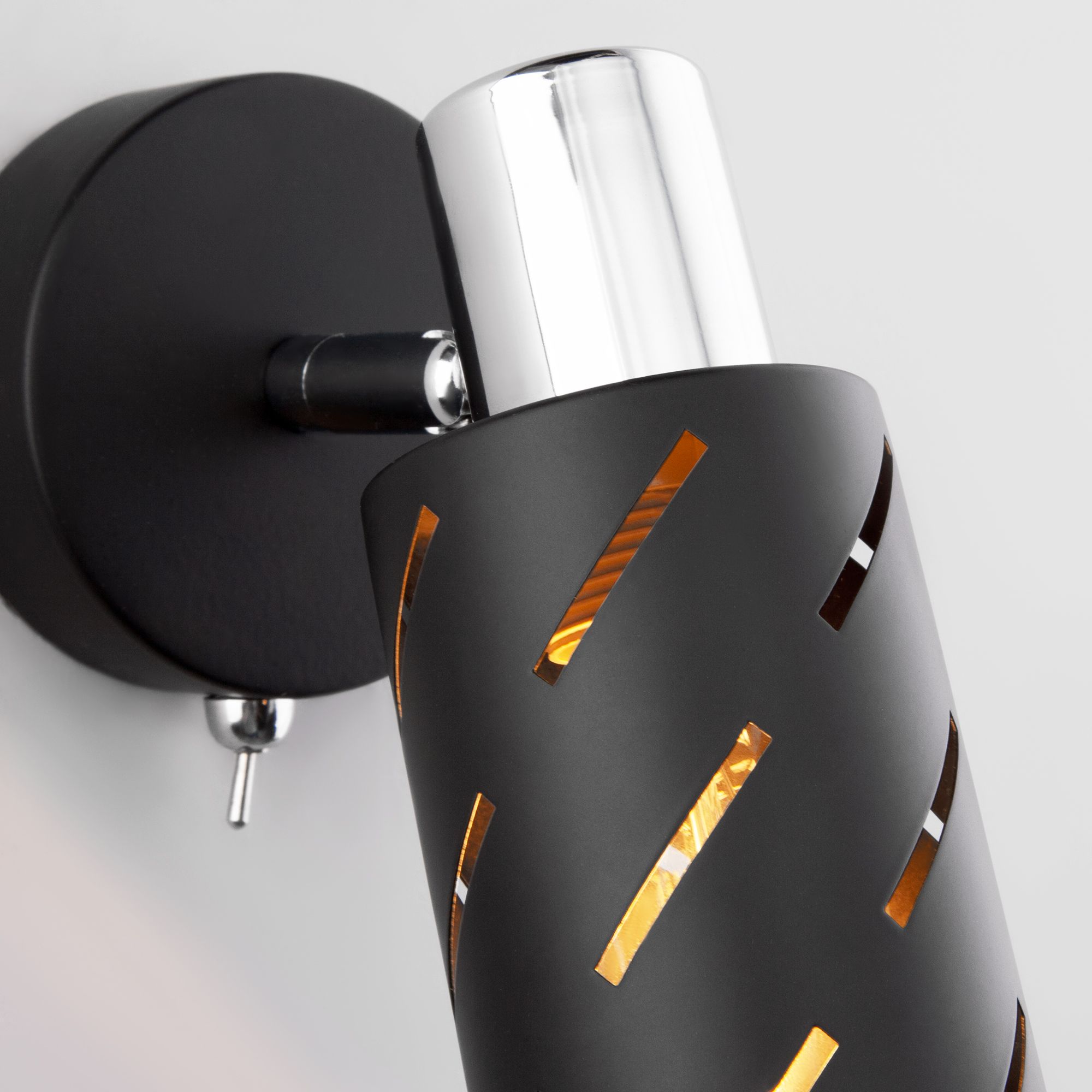 Настенный светильник Eurosvet 20090/1 черный/хром