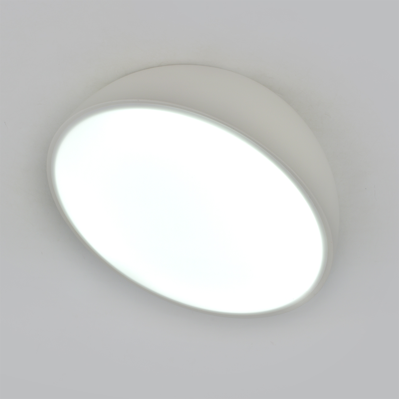 Потолочный светильник Escada 20025SMA/01 LED 15W белый