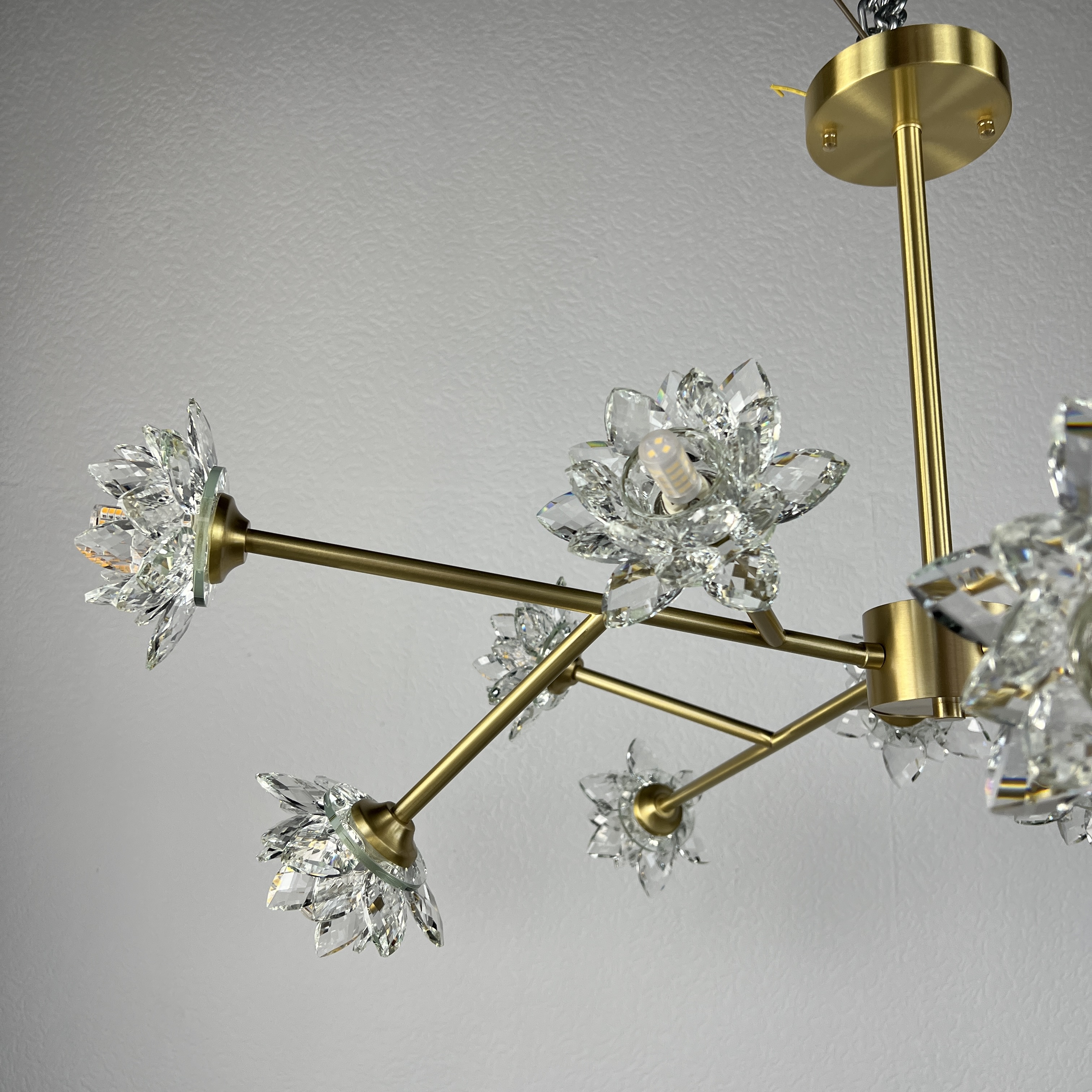 Люстра на штанге LOTOS TWO D90 203940-26