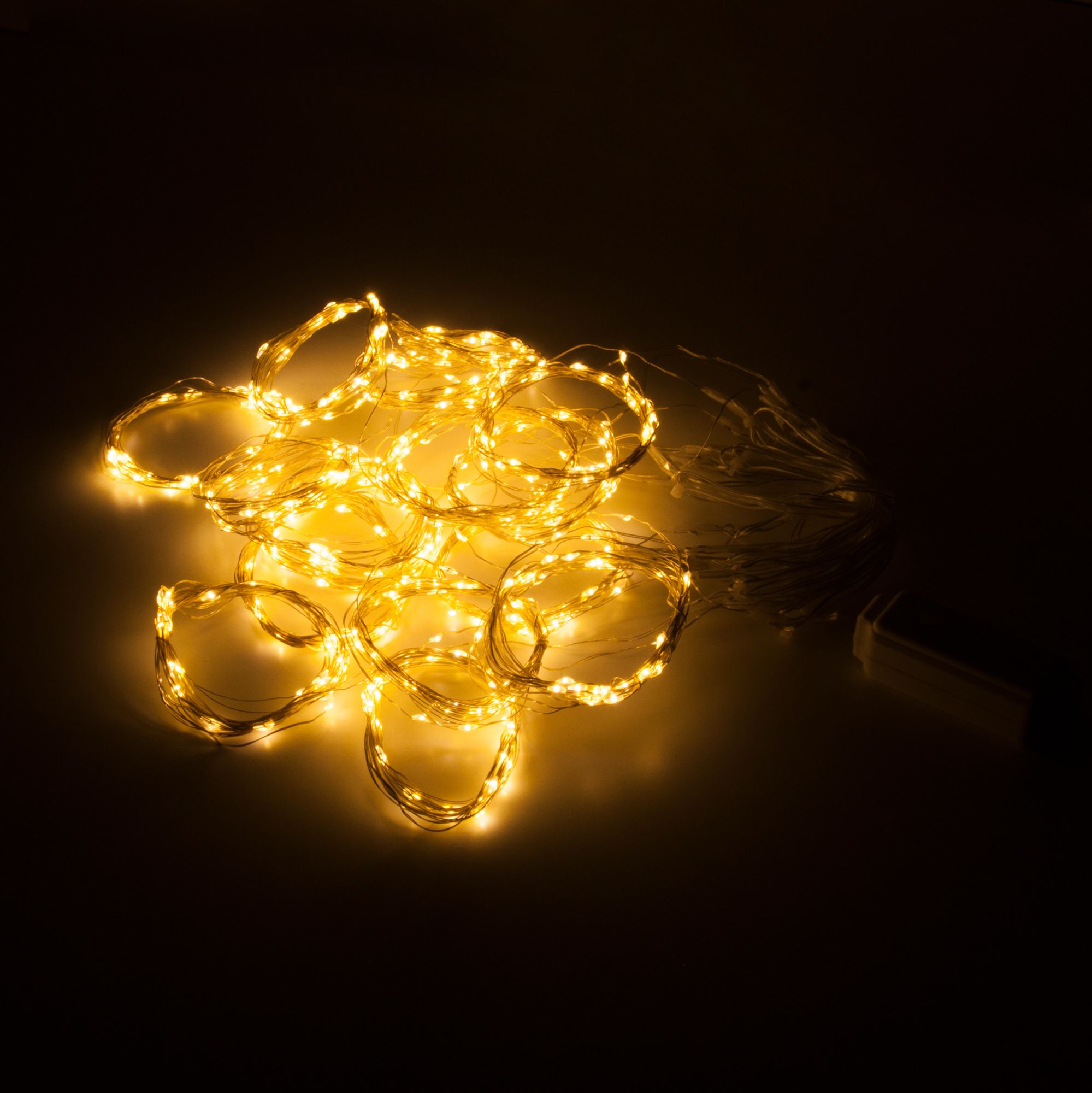 Гирлянда бытовая электрическая занавес Eurosvet 200-004 теплый белый