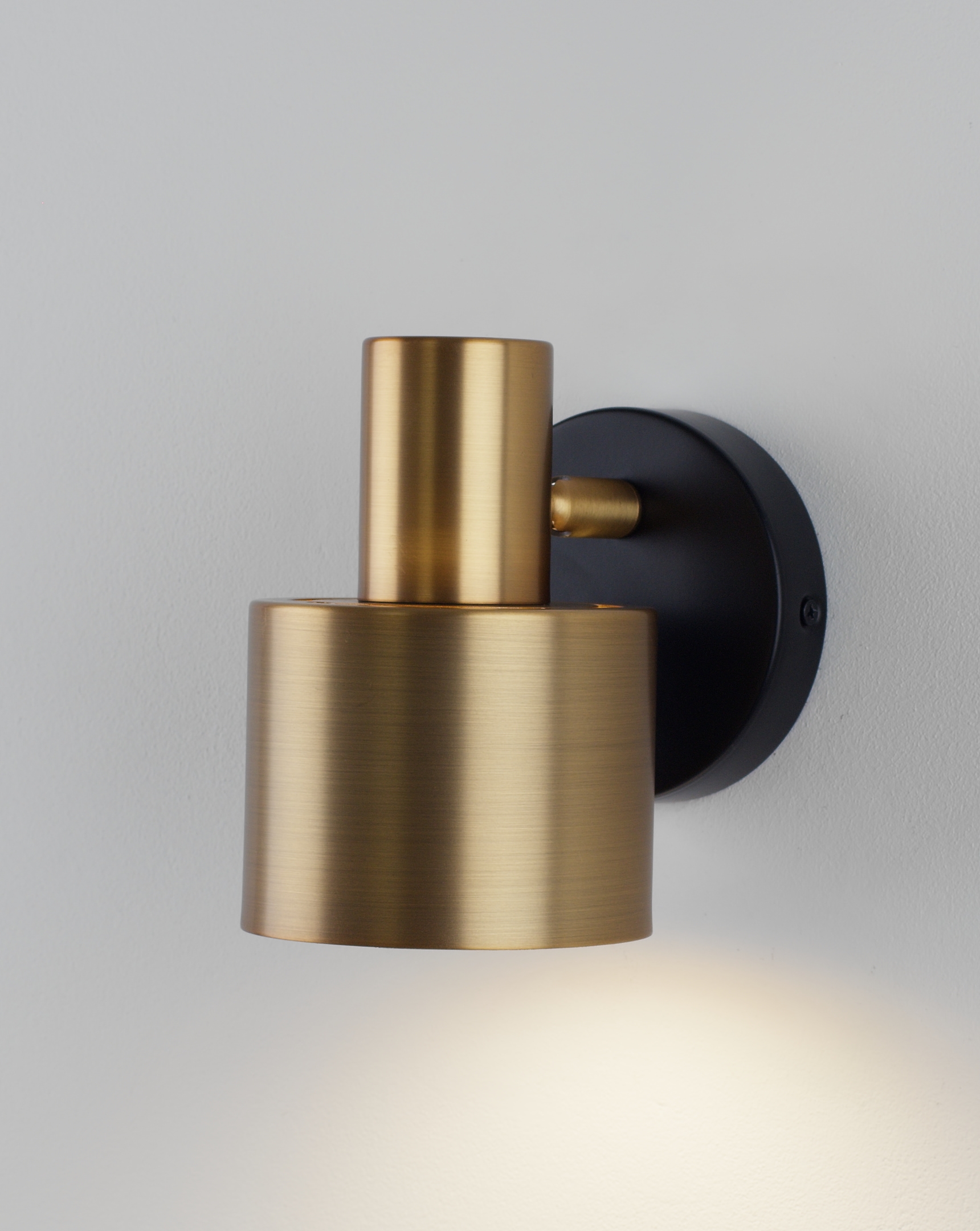 Светильник настенный Moderli V11274-1W Artis