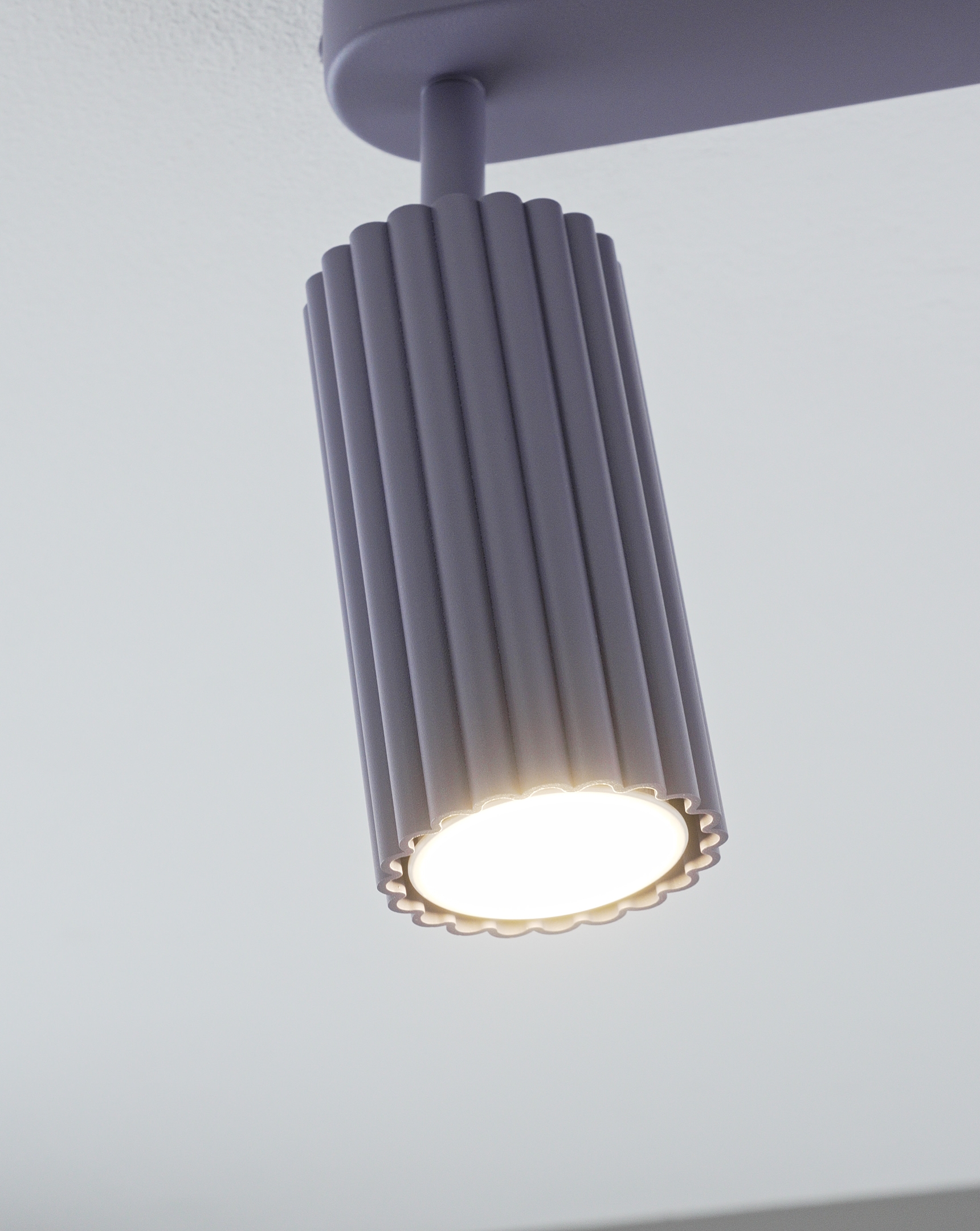 Спот Moderli V11778-3C Cora