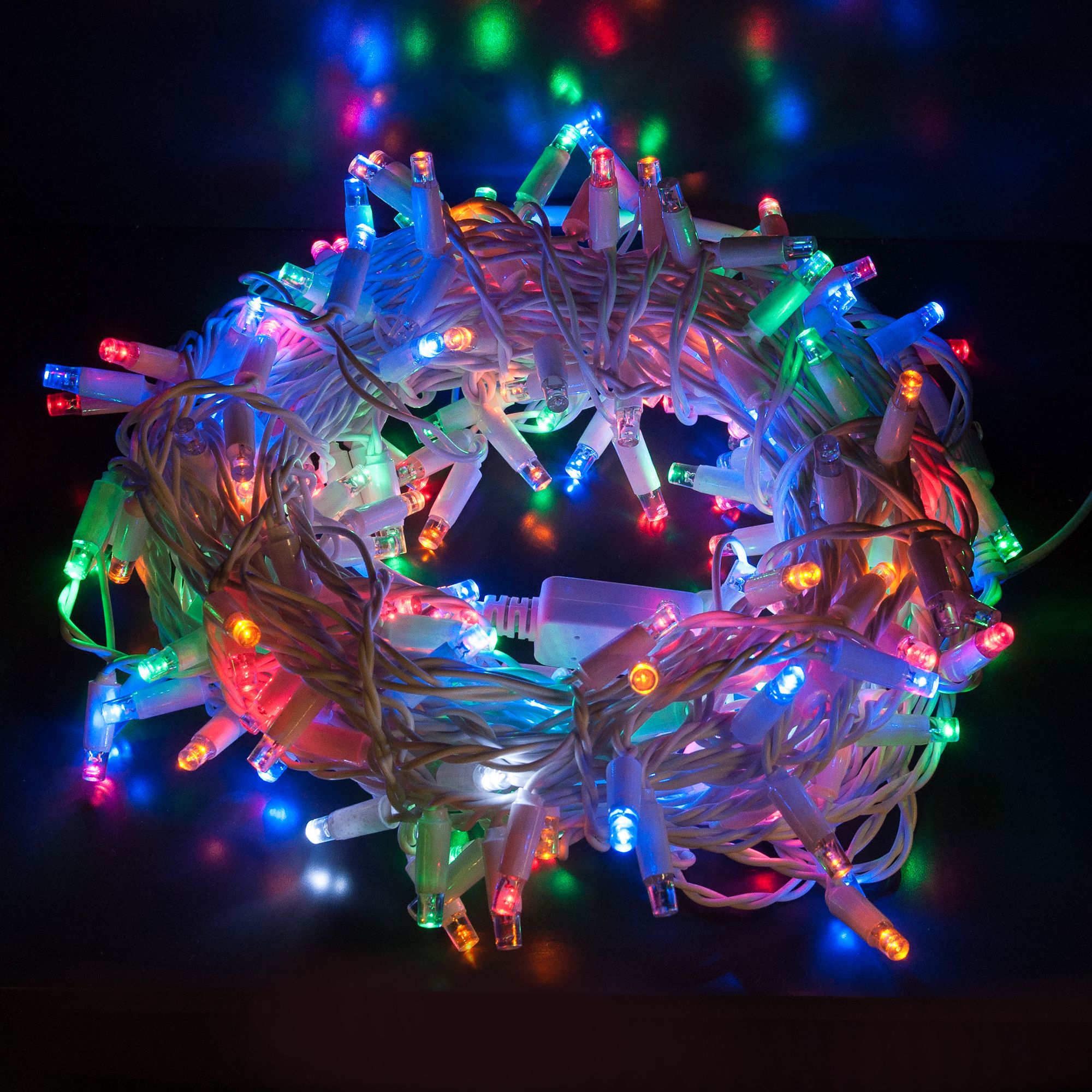 Гирлянда бытовая электрическая нить Eurosvet 400-101 мульти с эффектом мерцания