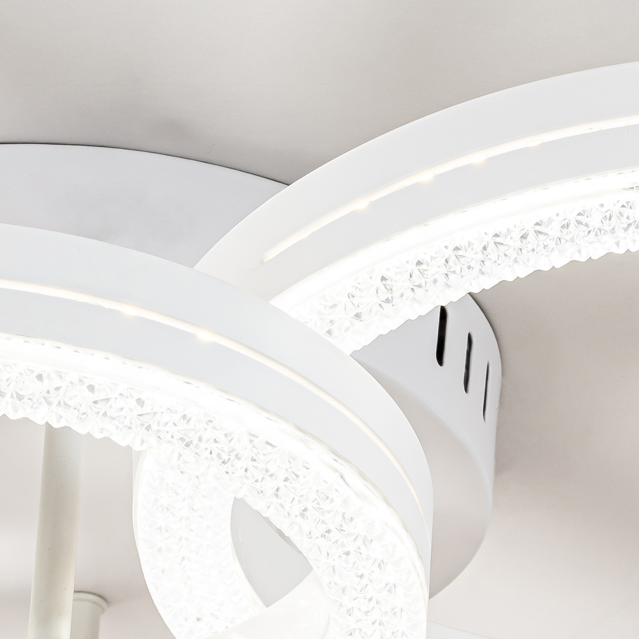 Потолочный светильник Escada 10282/6 LED*115W White