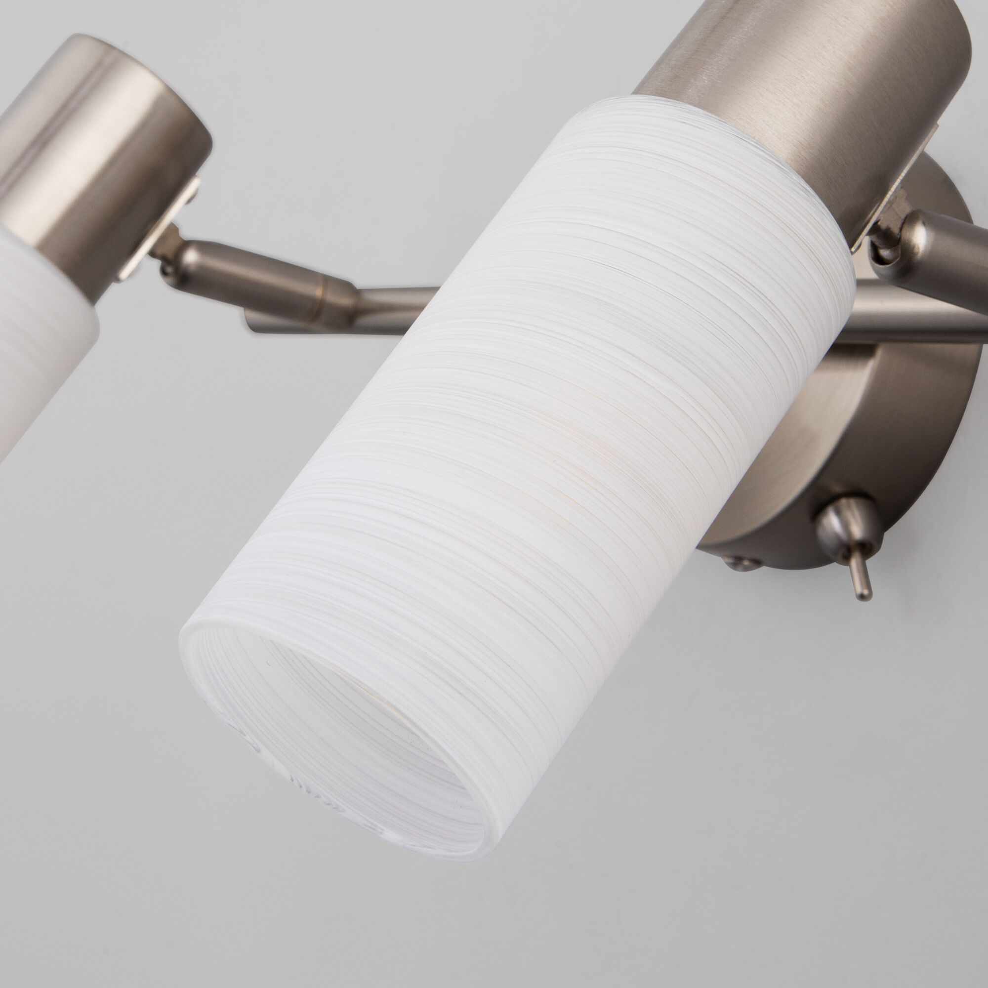 Настенный светильник Eurosvet 20043/2 сатин-никель