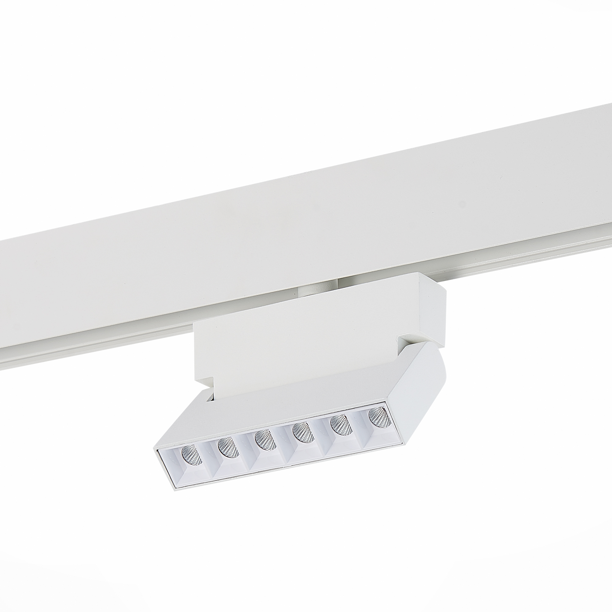 ST362.546.06 Магнитный трековый светильник белый LED 1*6W 4000K 532Lm Ra>80 36° IP20 L120xW22xH134 4 СКАЙЛАЙН 48V