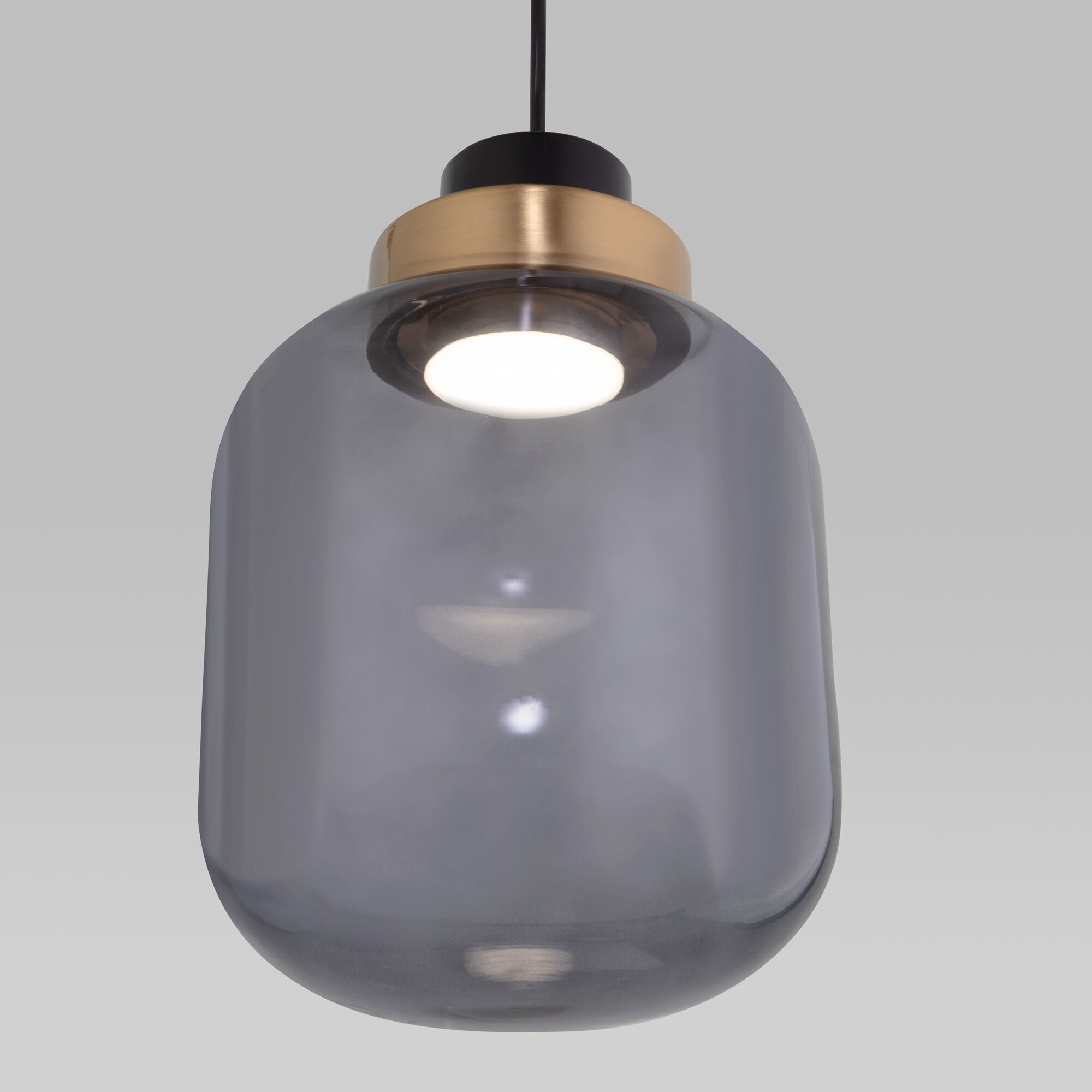 Дымчатый Eurosvet 50240/1 LED /подвесной светильник