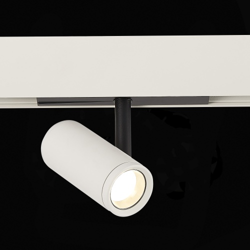 ST808.546.08 Магнитный трековый светильник Белый, Черный LED 1*8W 4000K 650Lm Ra&gt;90 36° IP20 D42xH13 SKYLINE 48