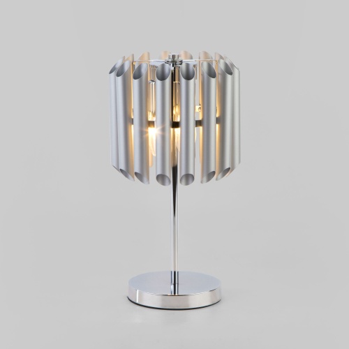 https://cdn.eurosvet.ru/images/catalog/nastolnaya-lampa-v-stile-loft-01107-3-serebro-a058081-0001.jpg