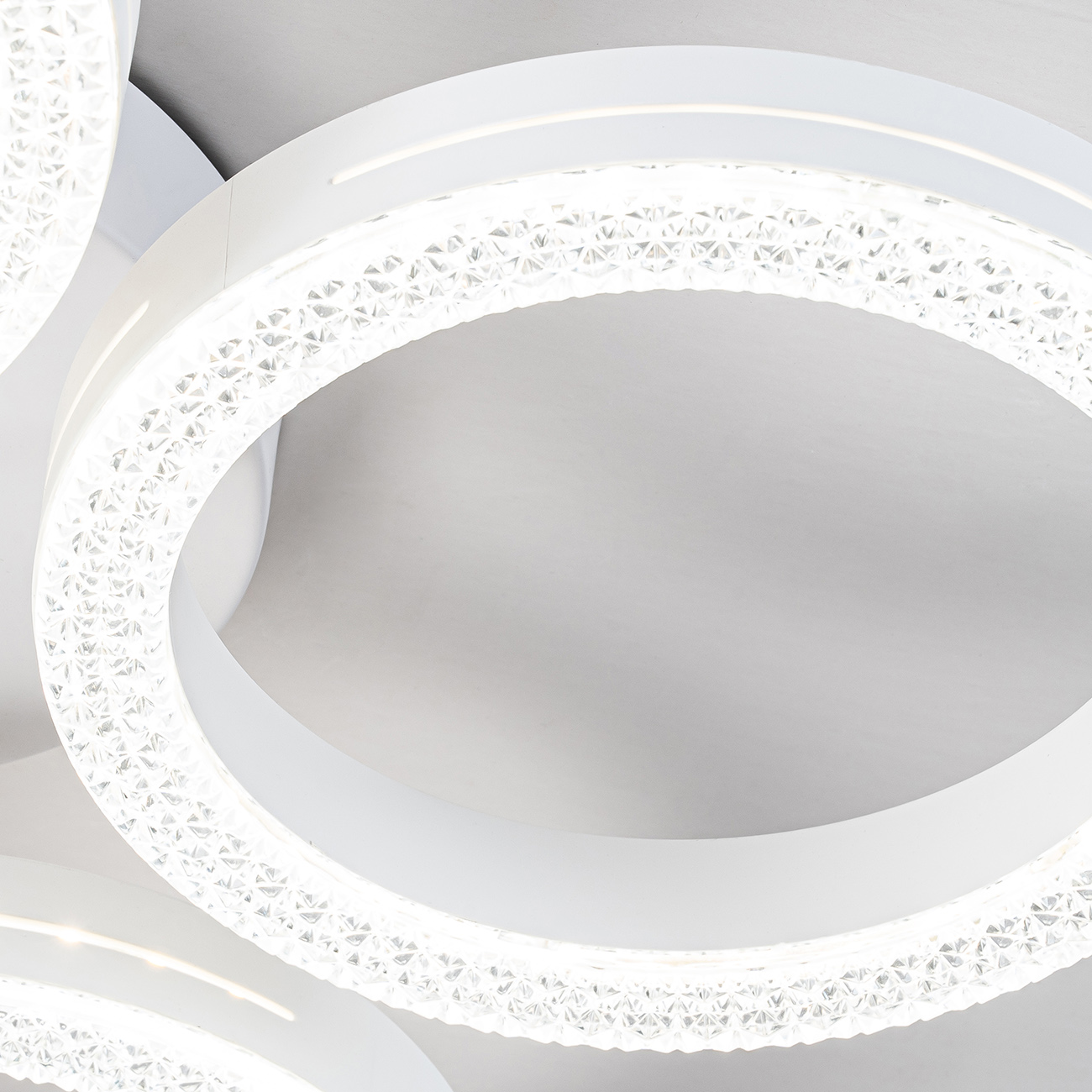 Потолочный светильник Escada 10282/4 LED*60W White