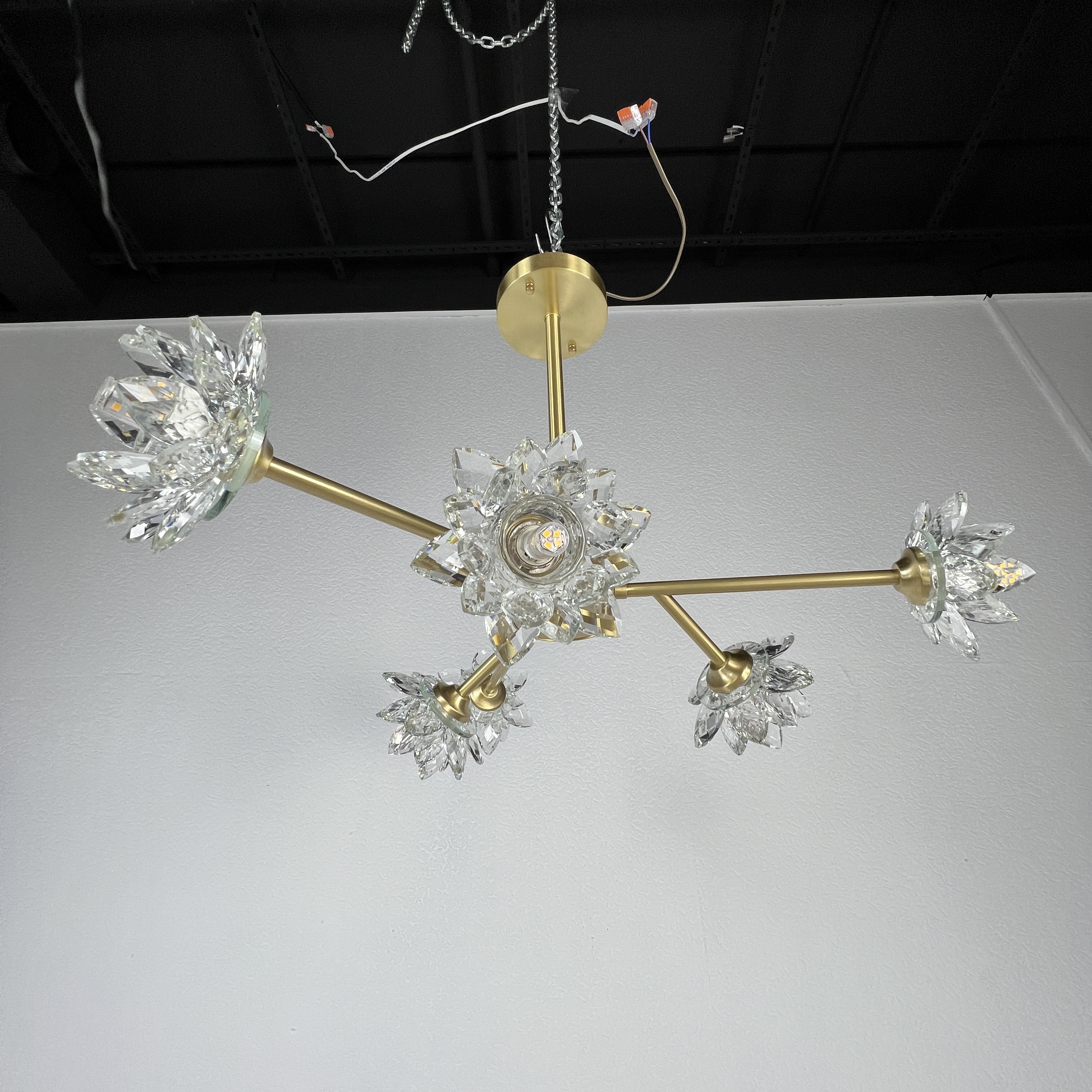 Люстра на штанге LOTOS TWO D55 151618-26