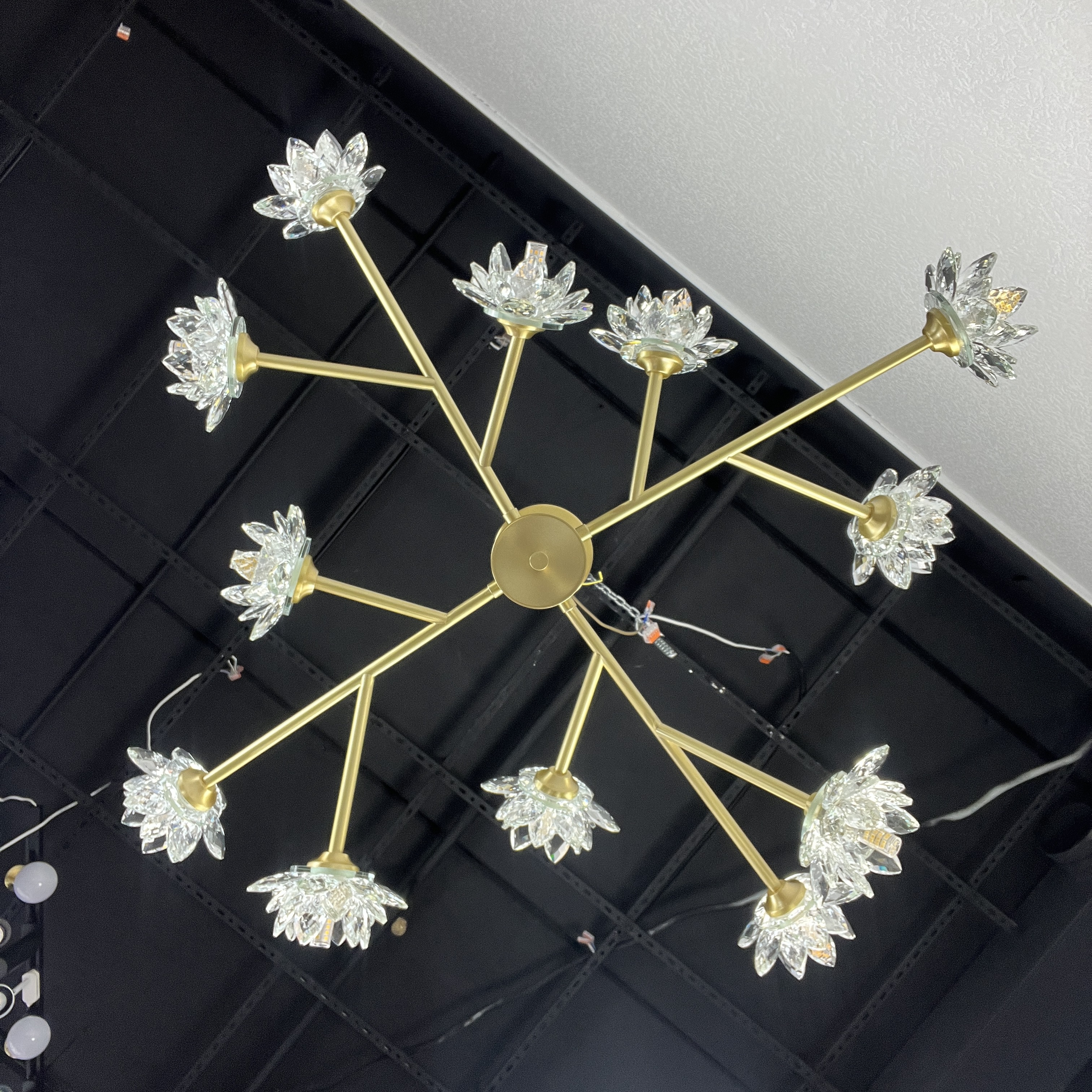 Люстра на штанге LOTOS TWO D90 203940-26