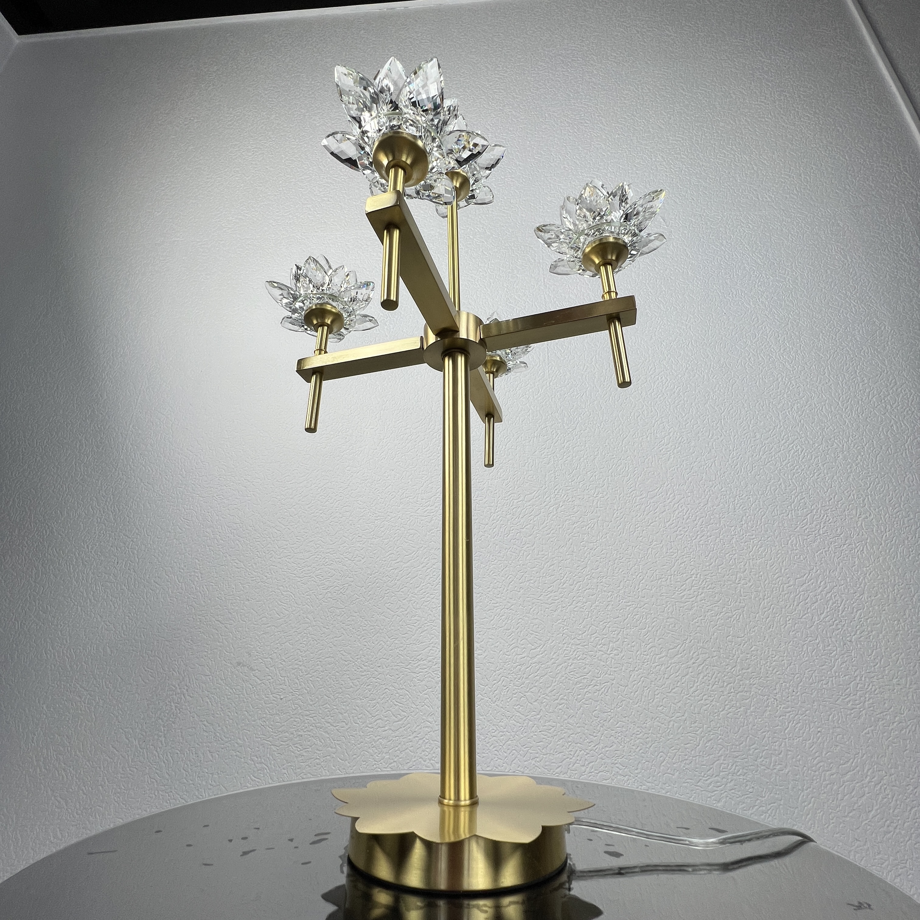 Настольная лампа LOTOS TAB 140841-26