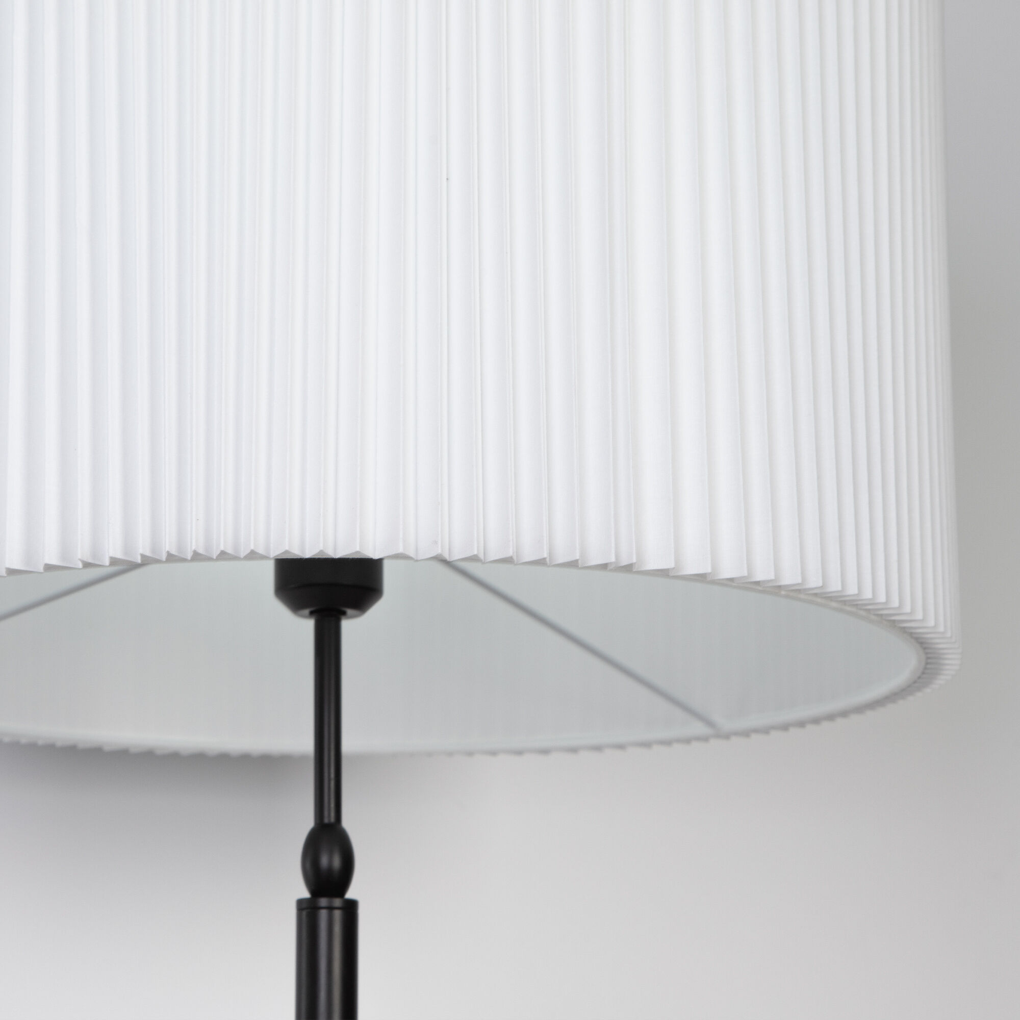 Напольный светильник черный Eurosvet 01163/1