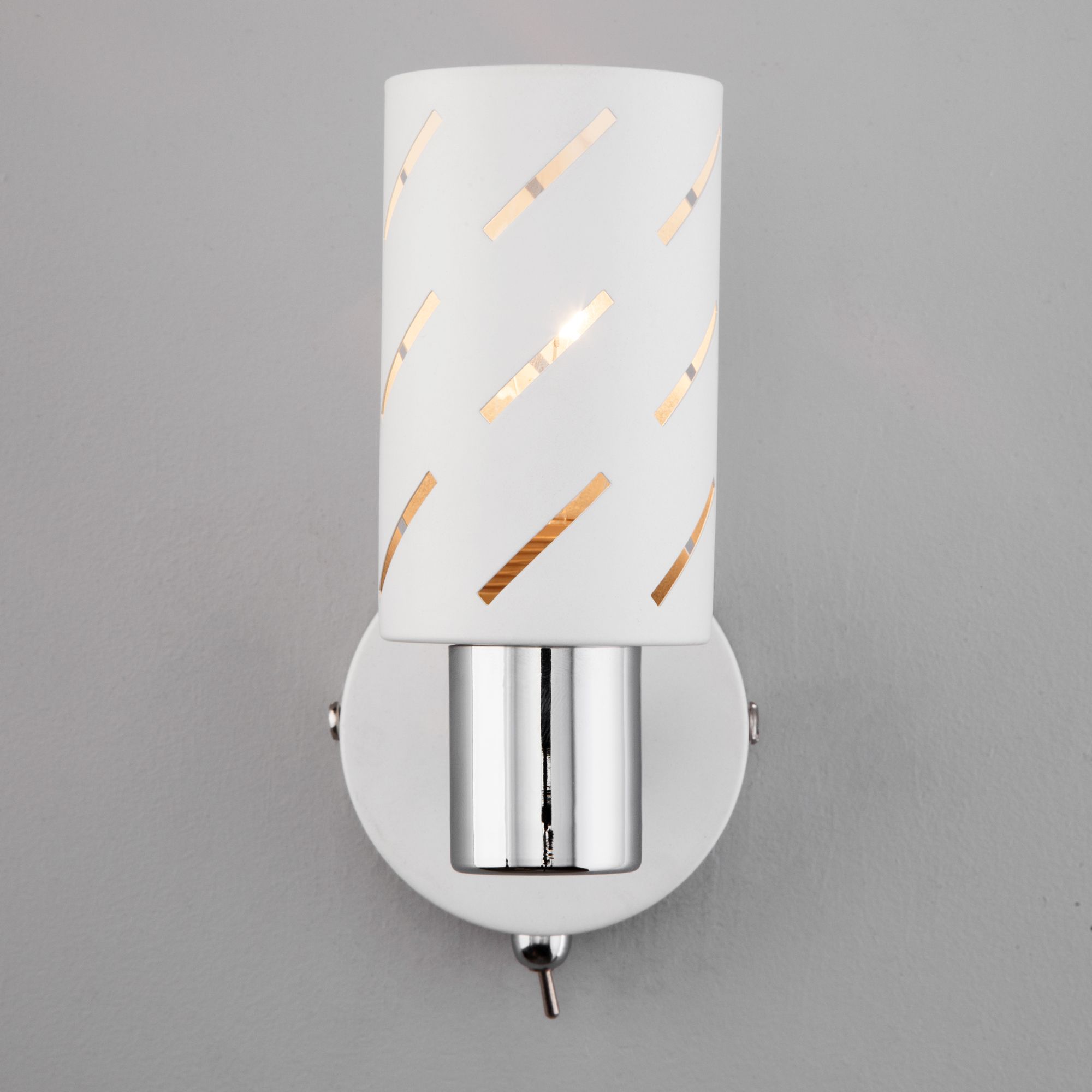 Настенный светильник Eurosvet 20090/1 белый/хром