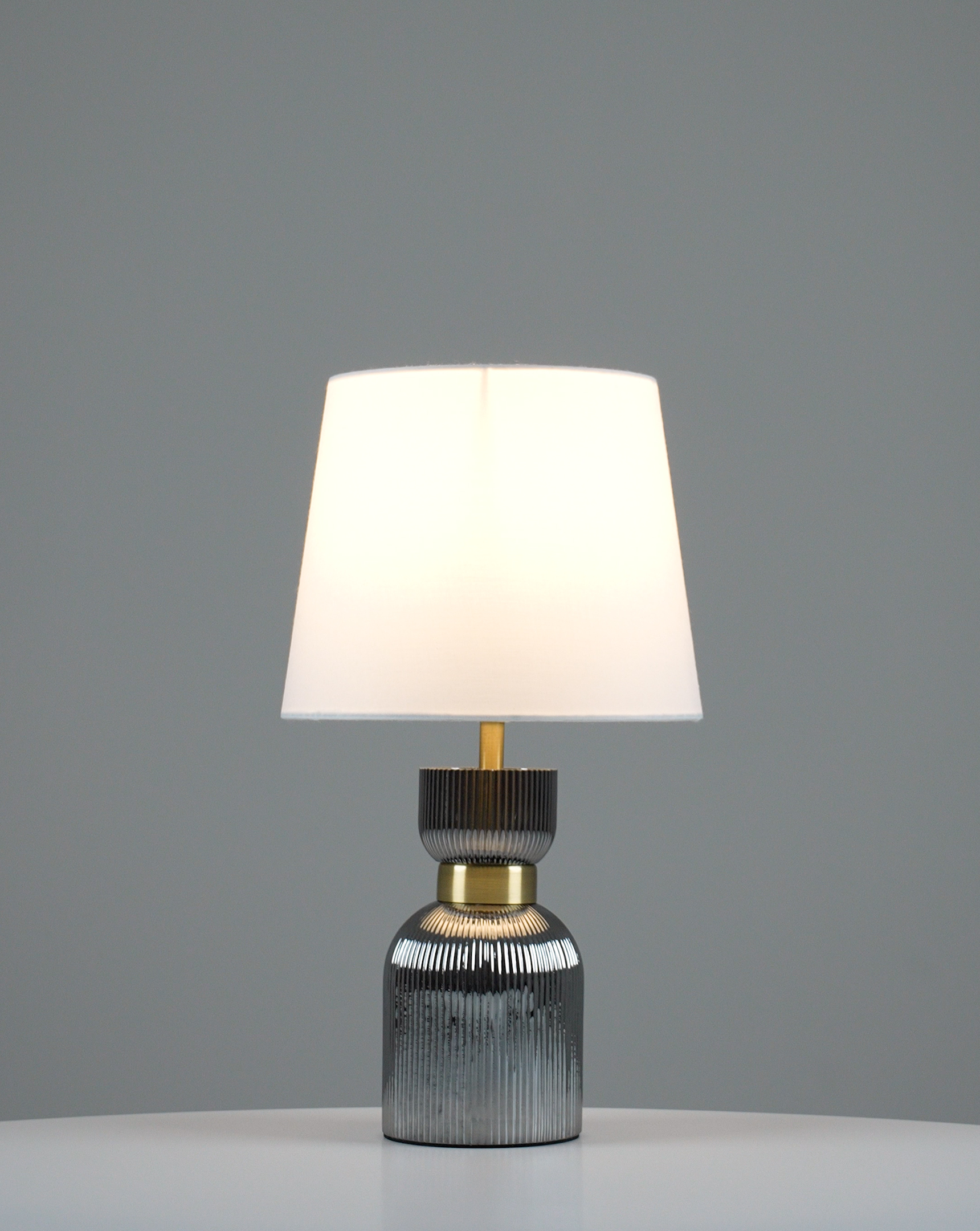 Лампа настольная Moderli V11004-T Hadley