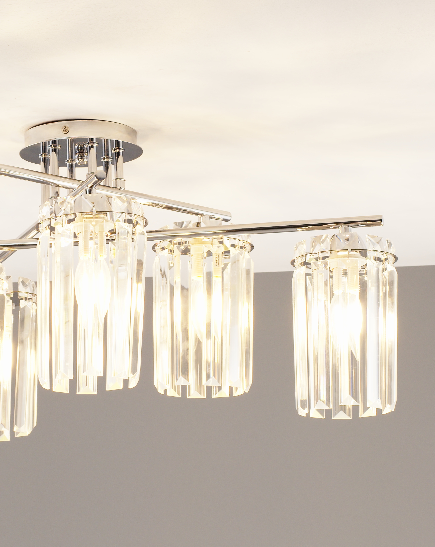 Люстра потолочная Moderli V10753-6C Everly