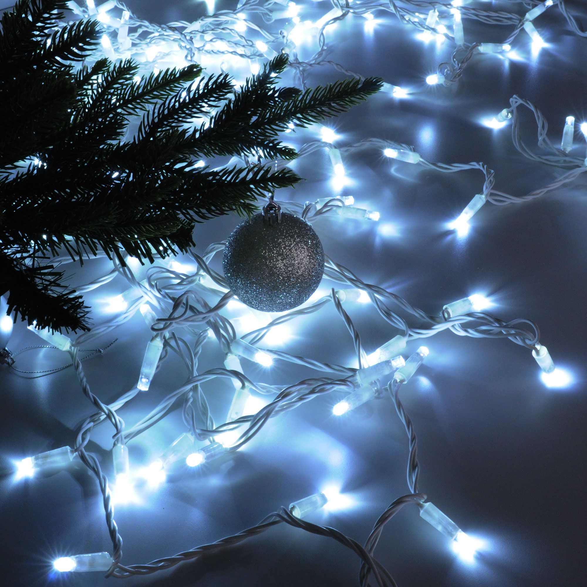 Гирлянда бытовая электрическая нить Eurosvet 400-102 белый