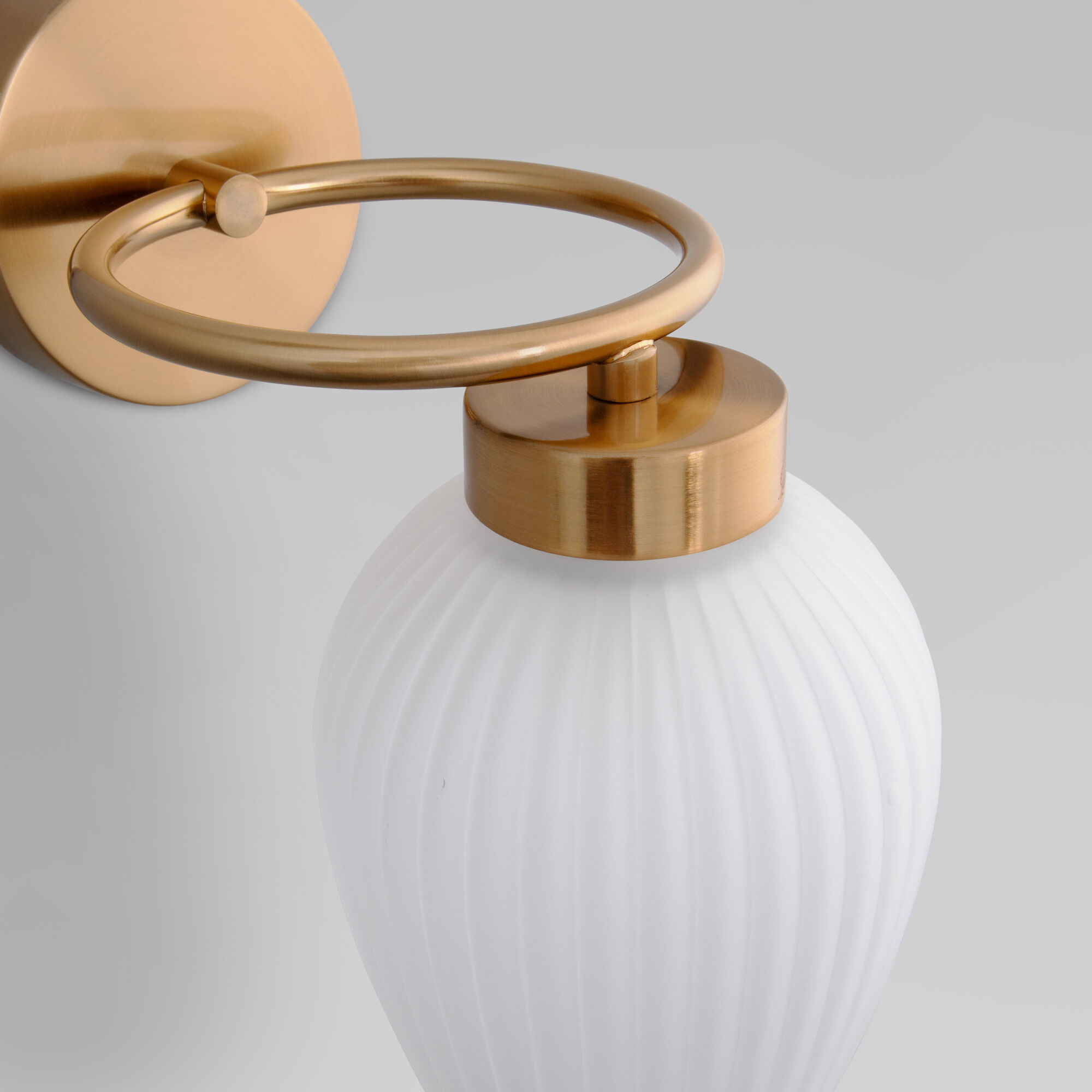 Настенный светильник Eurosvet 30184/1 латунь