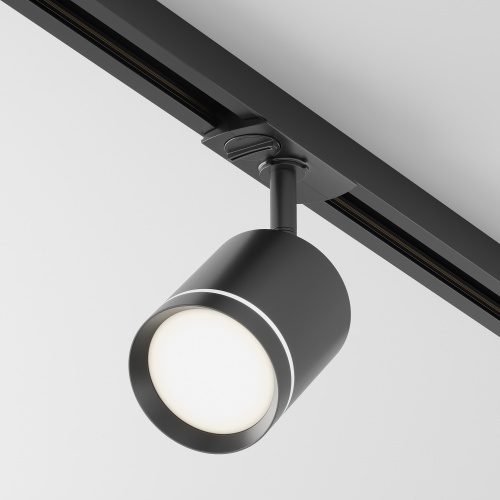 https://mais-upload.maytoni.de/Photo/4e833ba4-166a-4b97-9285-25626a985030/026standard/RENDER_Main_Image_TR085-1-5W4K-B_standard.jpeg