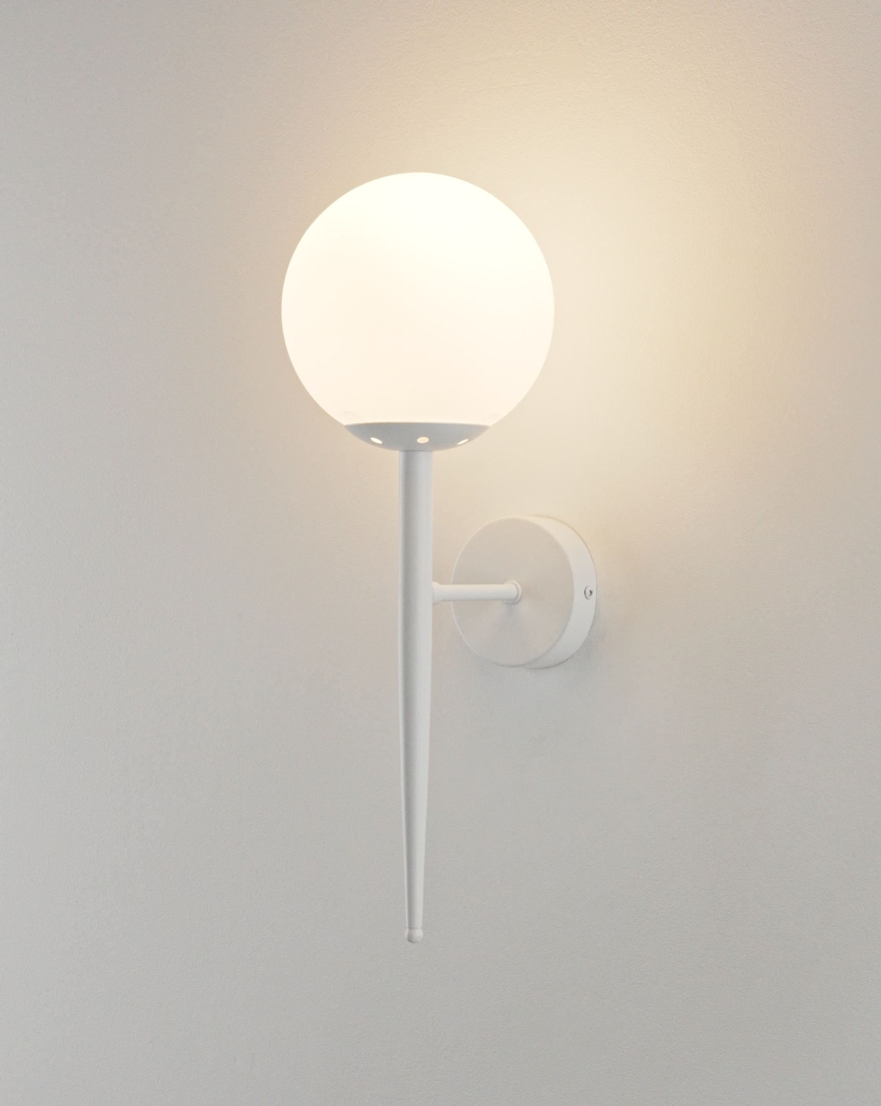 Светильник настенный Moderli V11563-1W Scrumbel