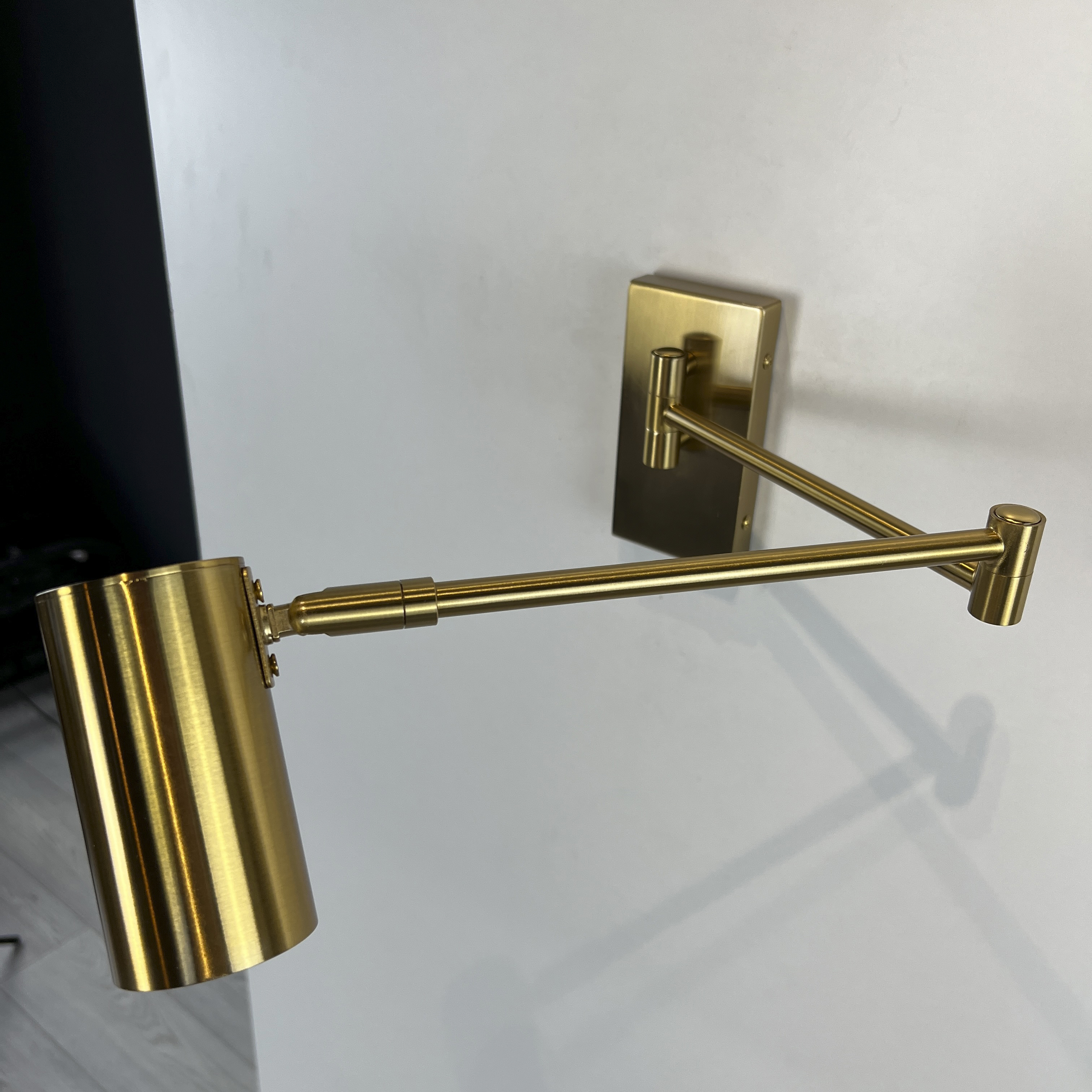 Настенный светильник VALLBO 141118-26