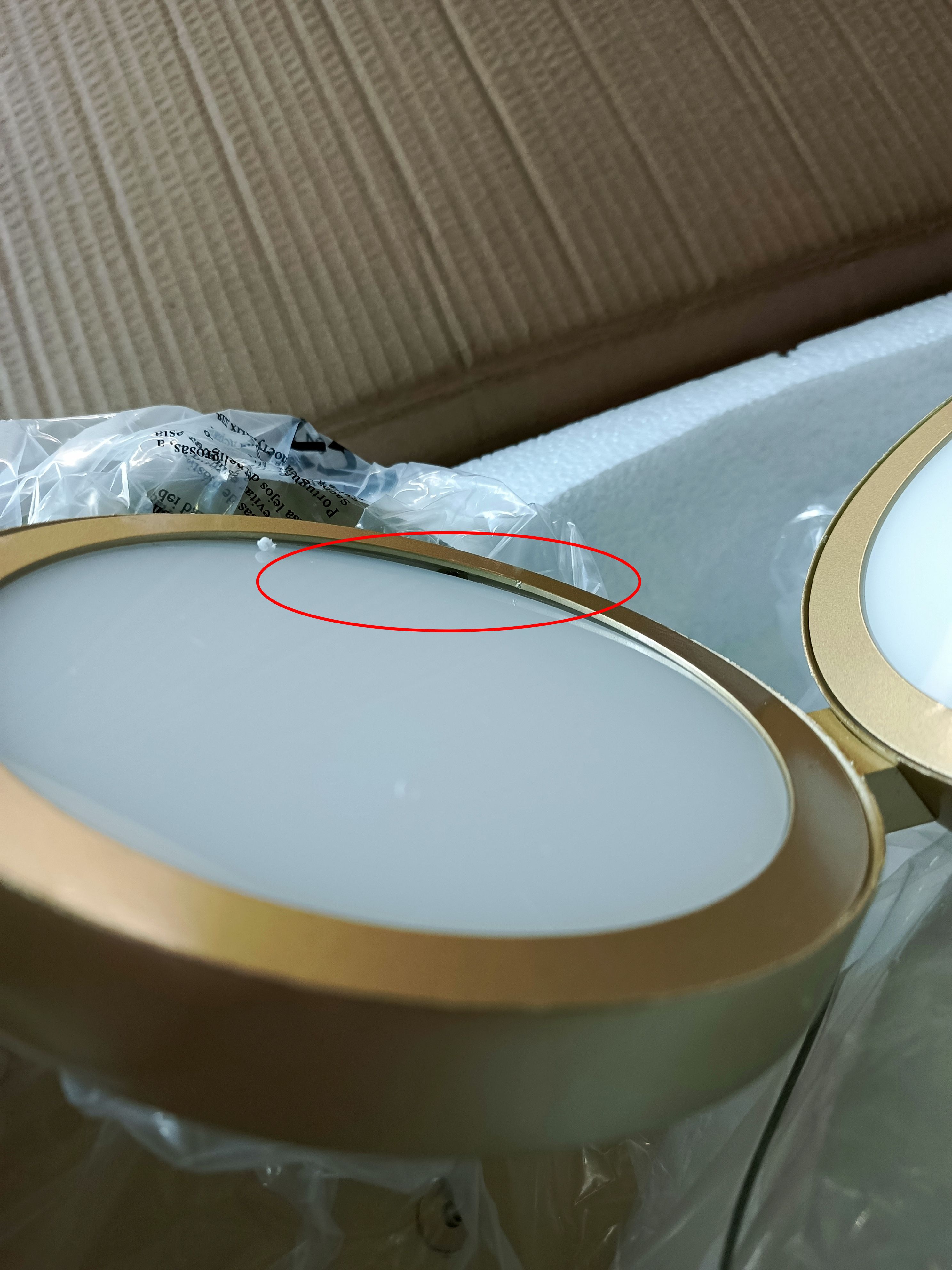 utsenka-SL6508.203.01 Светильник подвесной ST-Luce Матово Золотистый/Белый LED 1*60W 4000K РИО