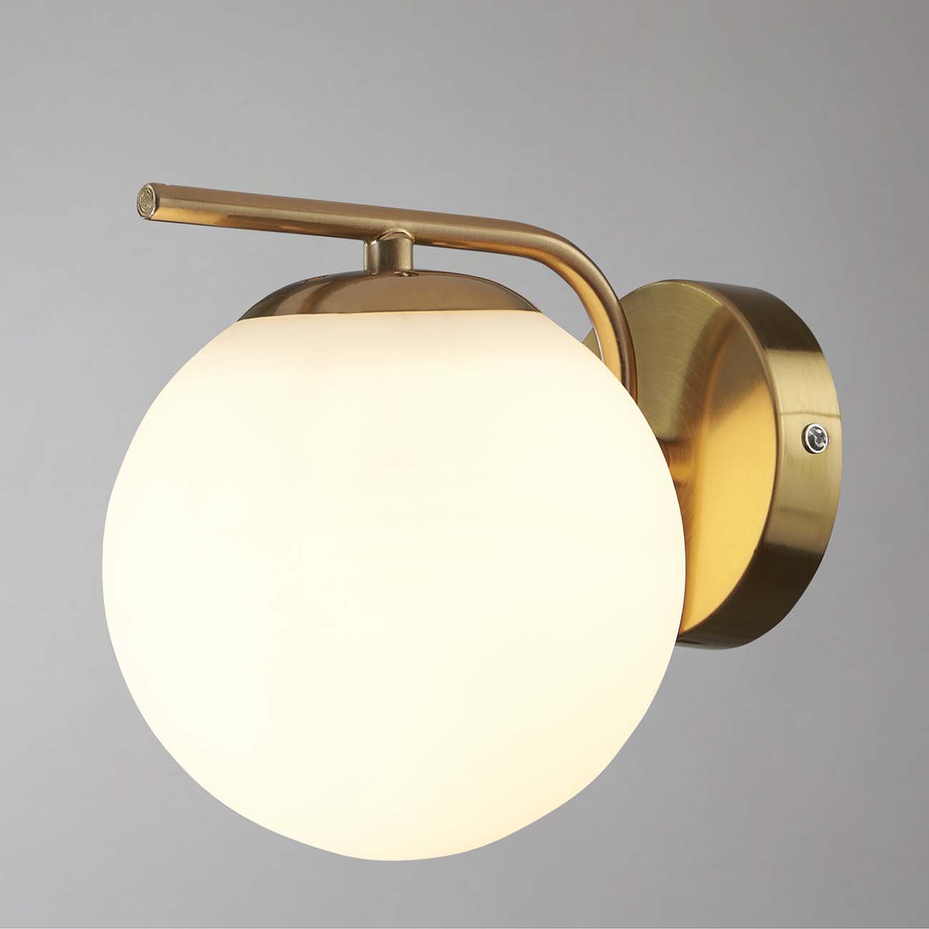Настенный светильник Escada 1163/1 E27*60W Atique brass