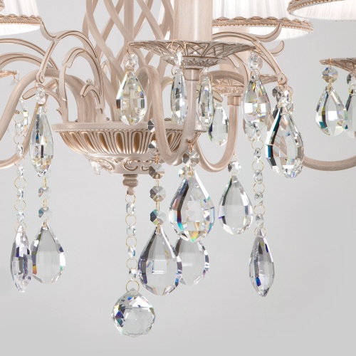 Подвесной светильник Eurosvet 10054/5 белый с золотом/прозрачный хрусталь Strotskis