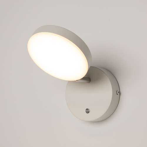 Настенный светильник (бра) Maytoni MOD070WL-L8W3K