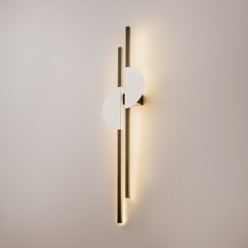 Настенный светильник (бра) Maytoni MOD179WL-L22W4K1